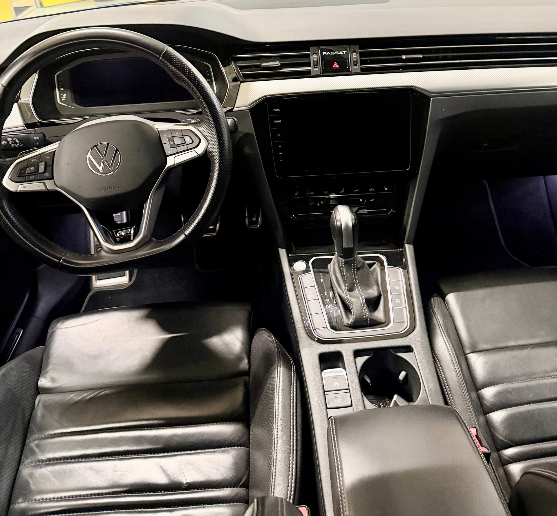 VW Passat 2.0 TDI BMT Elegance DSG-image-11