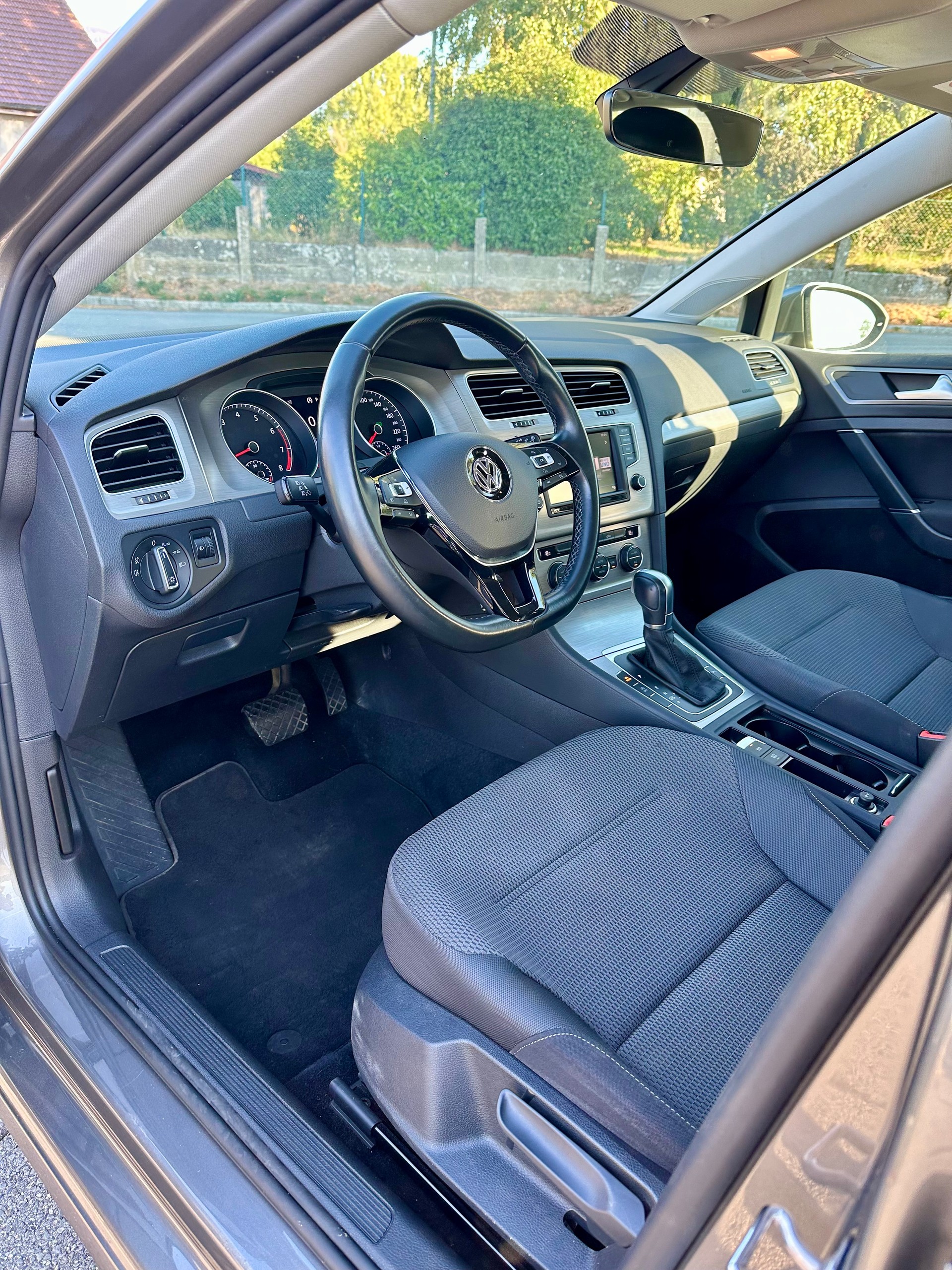 VW Golf Variant 1.4 TSI Value DSG-image-10