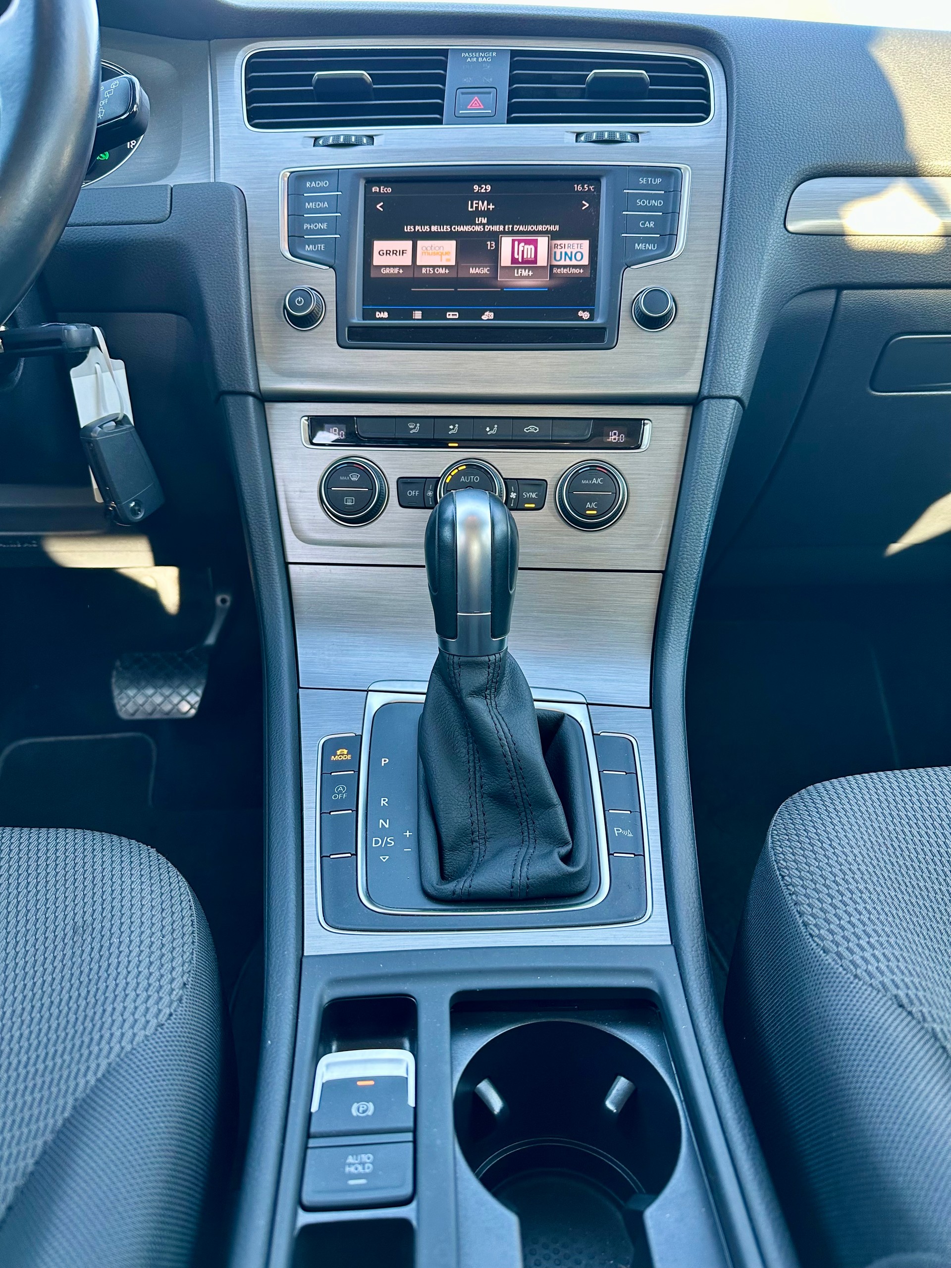 VW Golf Variant 1.4 TSI Value DSG-image-15