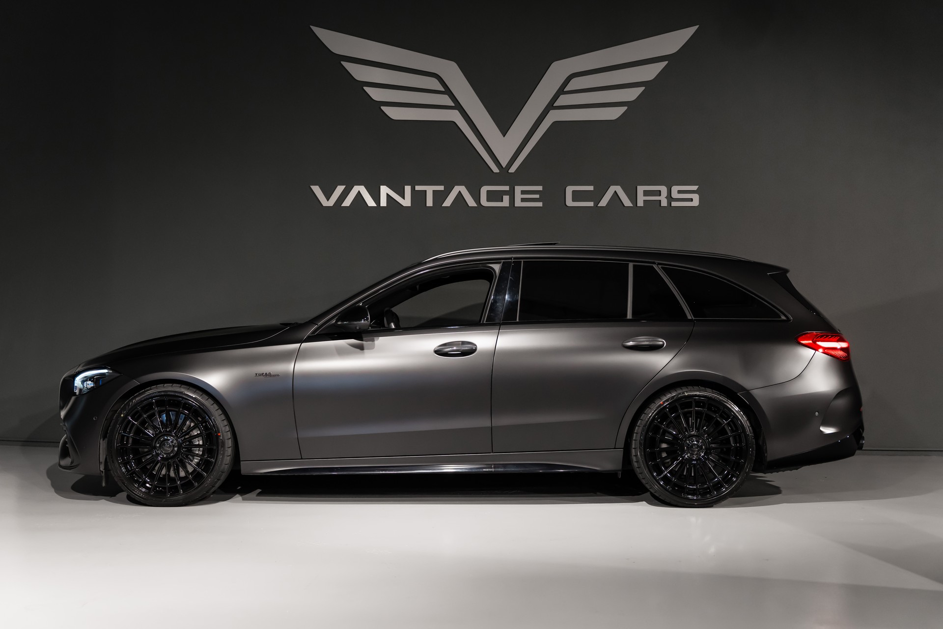 MERCEDES-BENZ C 43 AMG-image-1