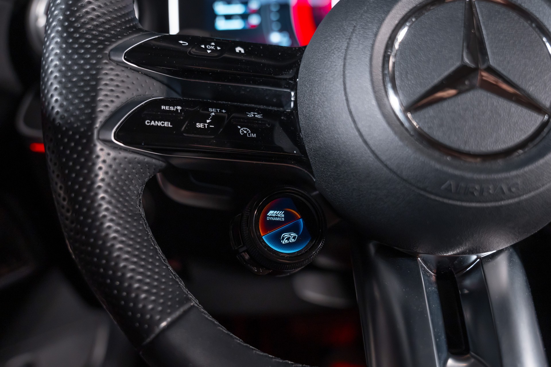 MERCEDES-BENZ C 43 AMG-image-21