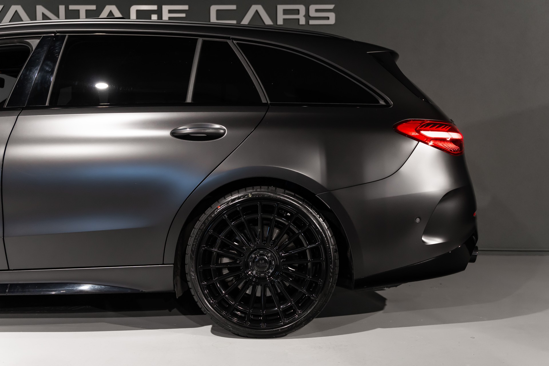 MERCEDES-BENZ C 43 AMG-image-6