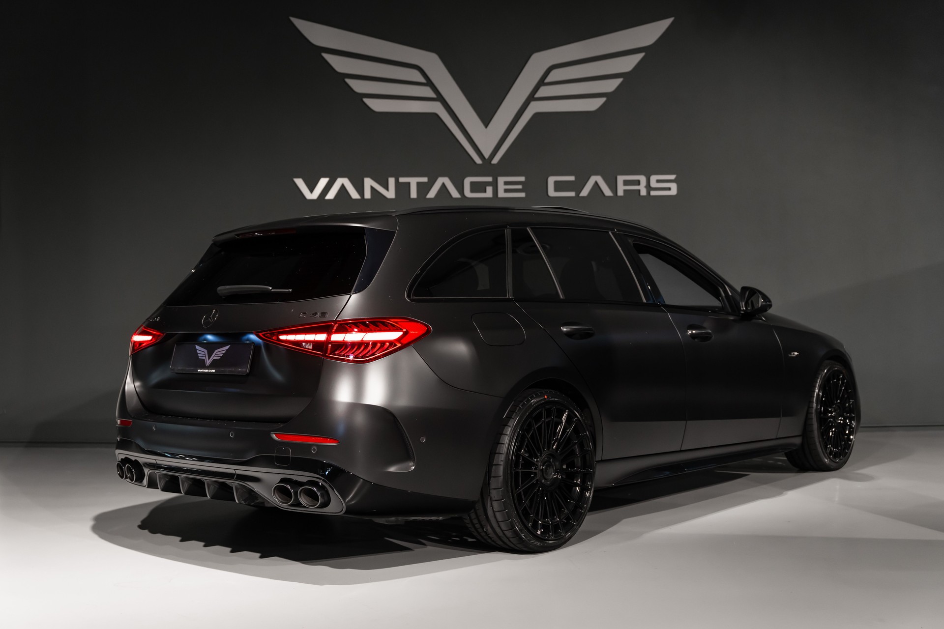 MERCEDES-BENZ C 43 AMG-image-2