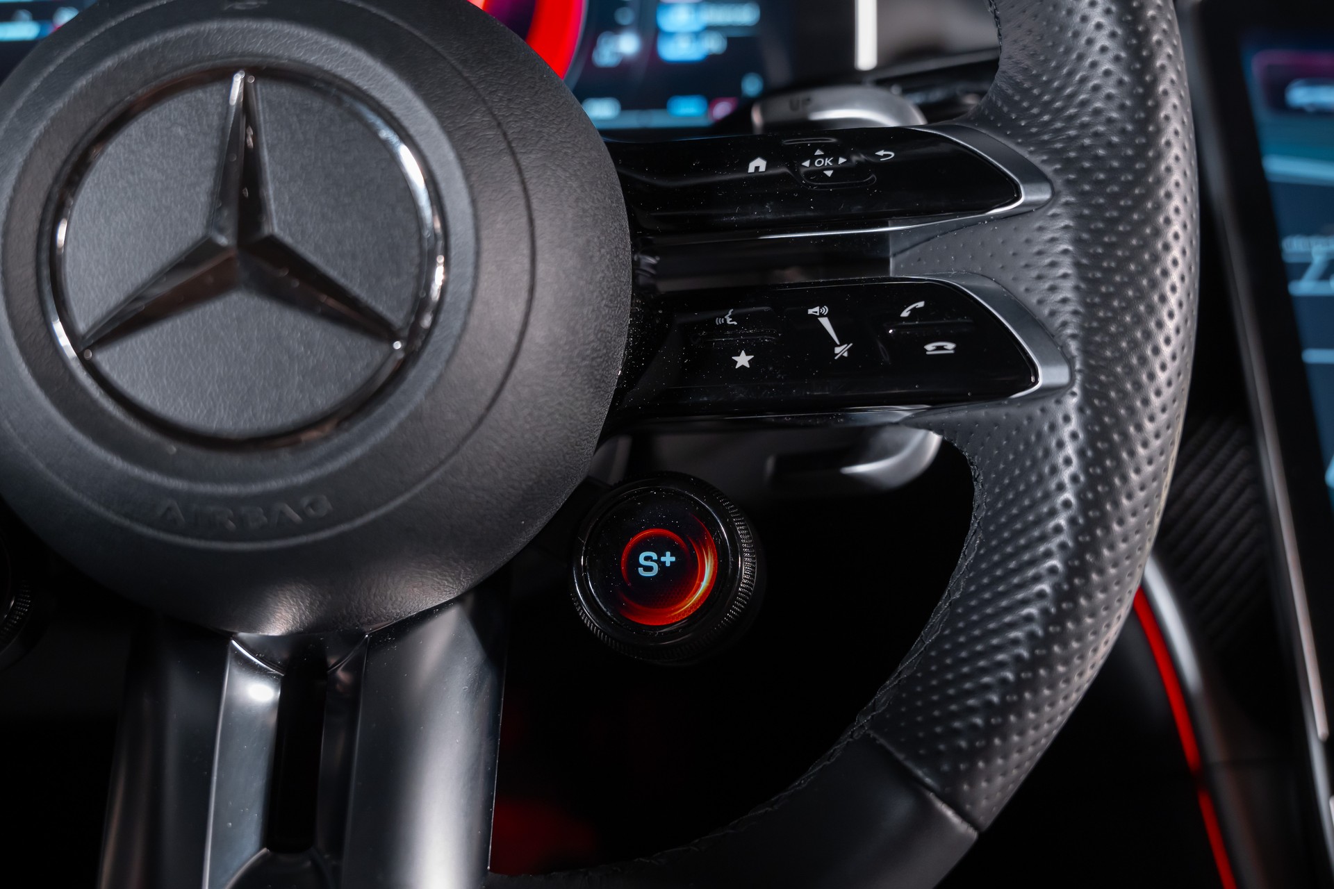 MERCEDES-BENZ C 43 AMG-image-22