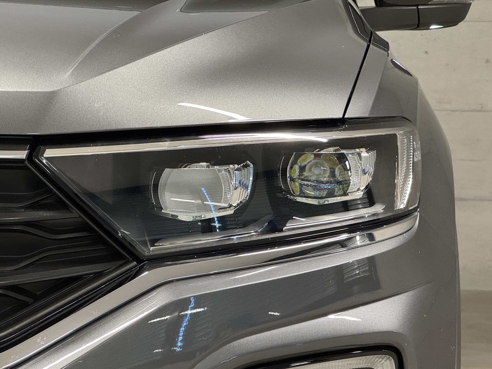VW T-Roc 2.0 TSI Sport DSG 4Motion-image-4