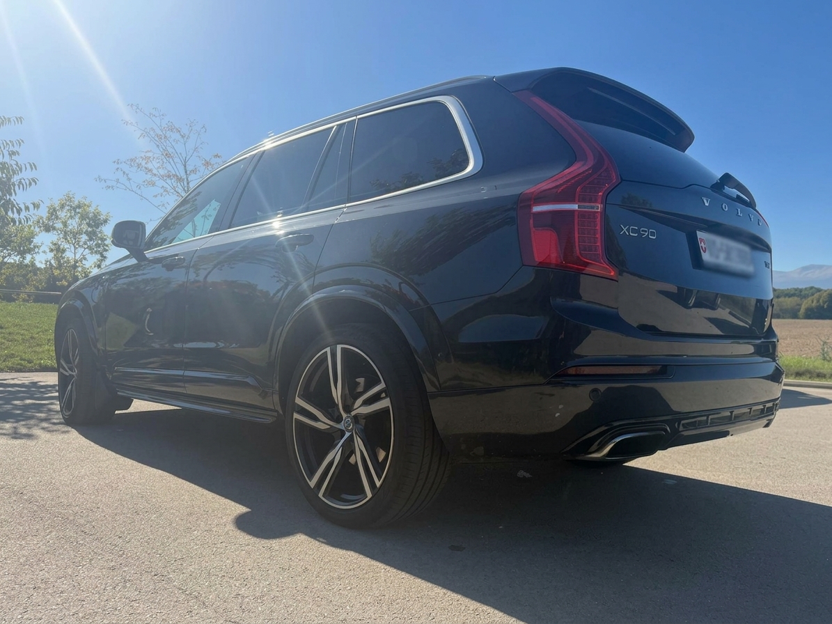 VOLVO 2.0 T8 TE R-Design 7P. AWD-image-3