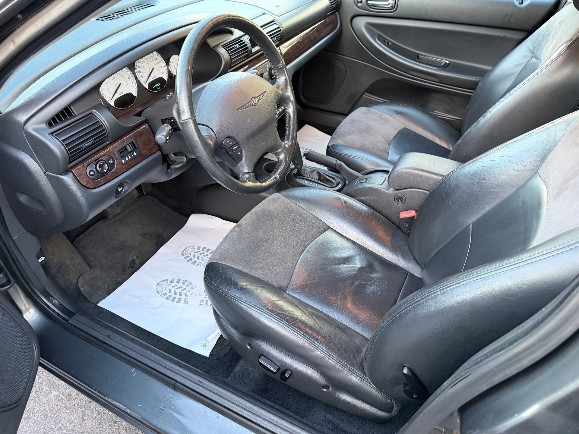 CHRYSLER Sebring 2.7 V6 Limited (LX)-image-7