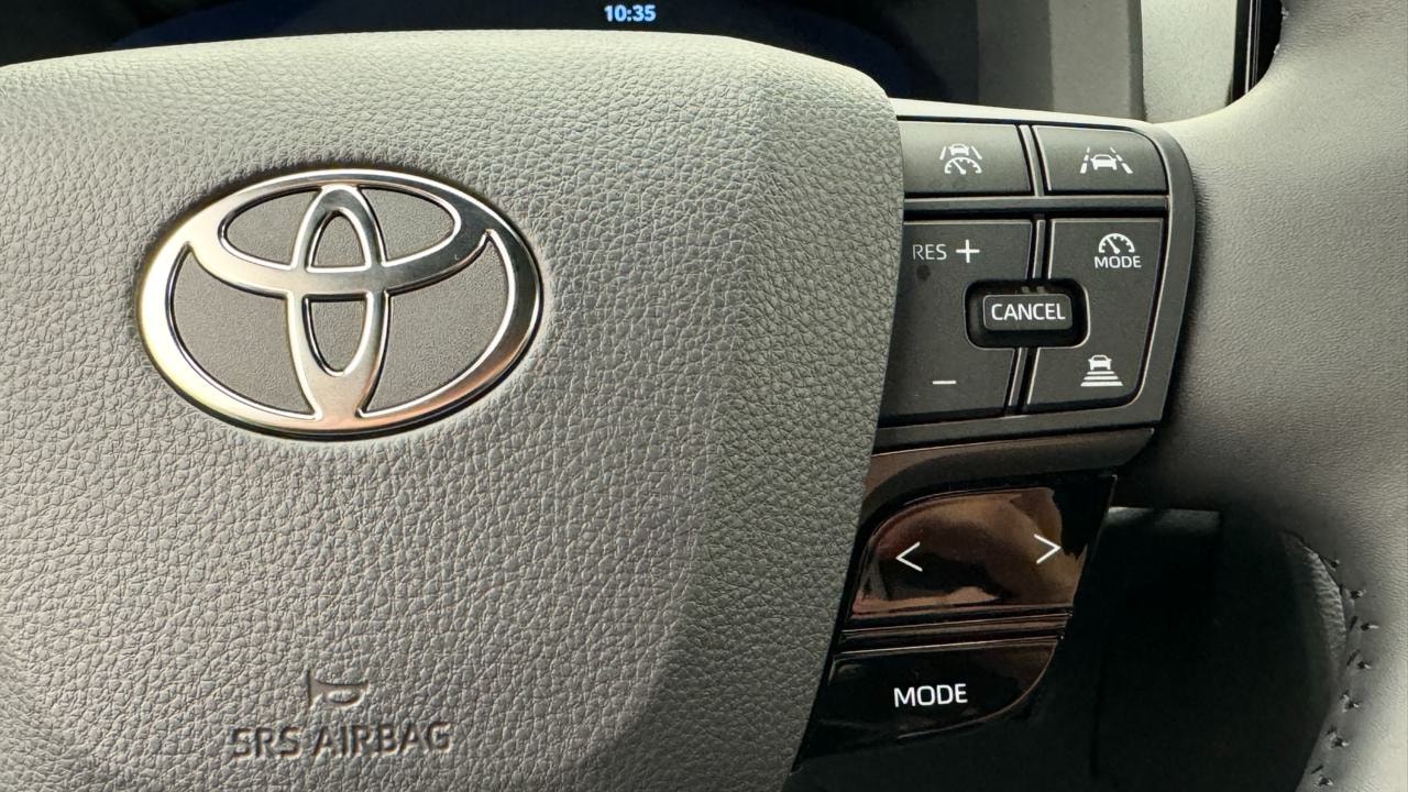 TOYOTA C-HR 2.0 PHEV CVT Style-image-9