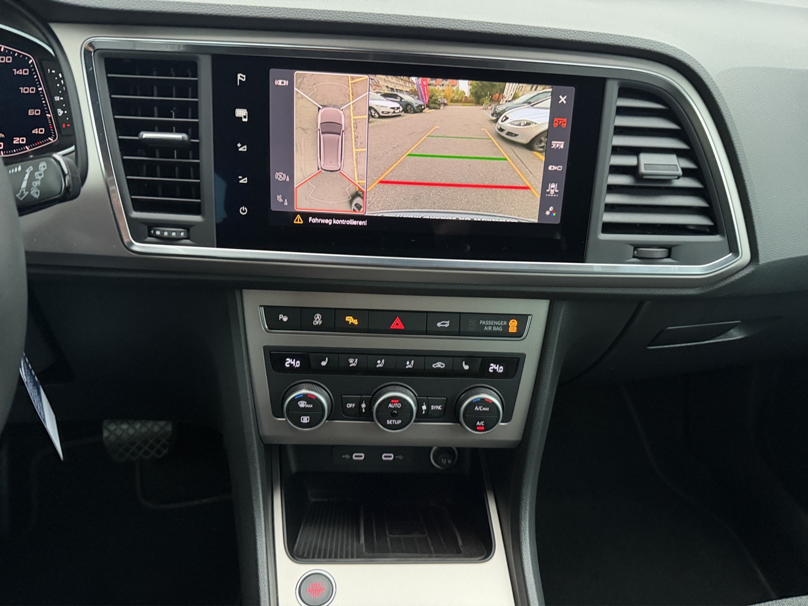 SEAT Ateca 2.0 TSI Hola Xperience DSG 4Drive-image-13