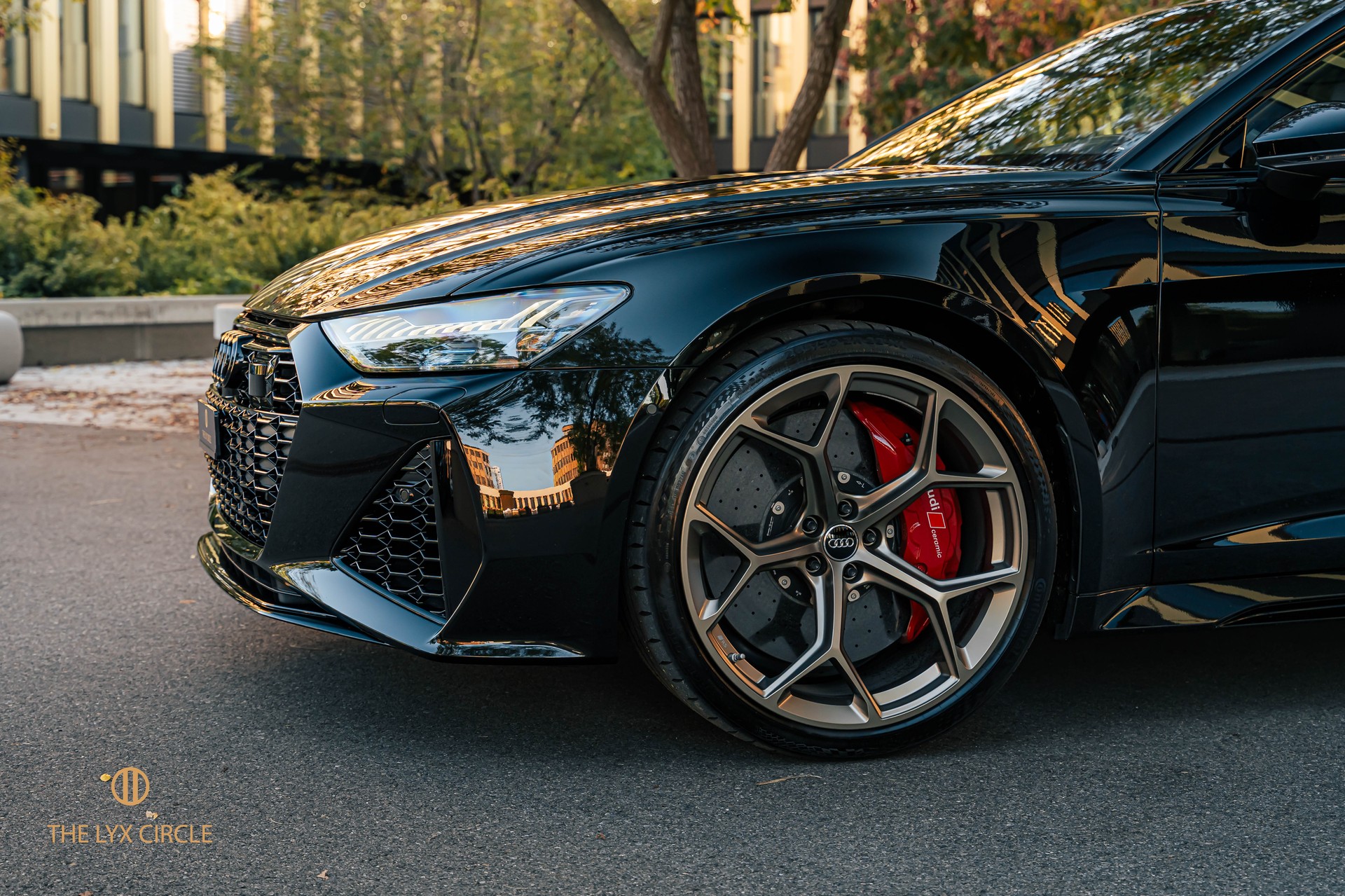 AUDI RS6 Avant 4.0 TFSI V8 Performance quattro-image-3