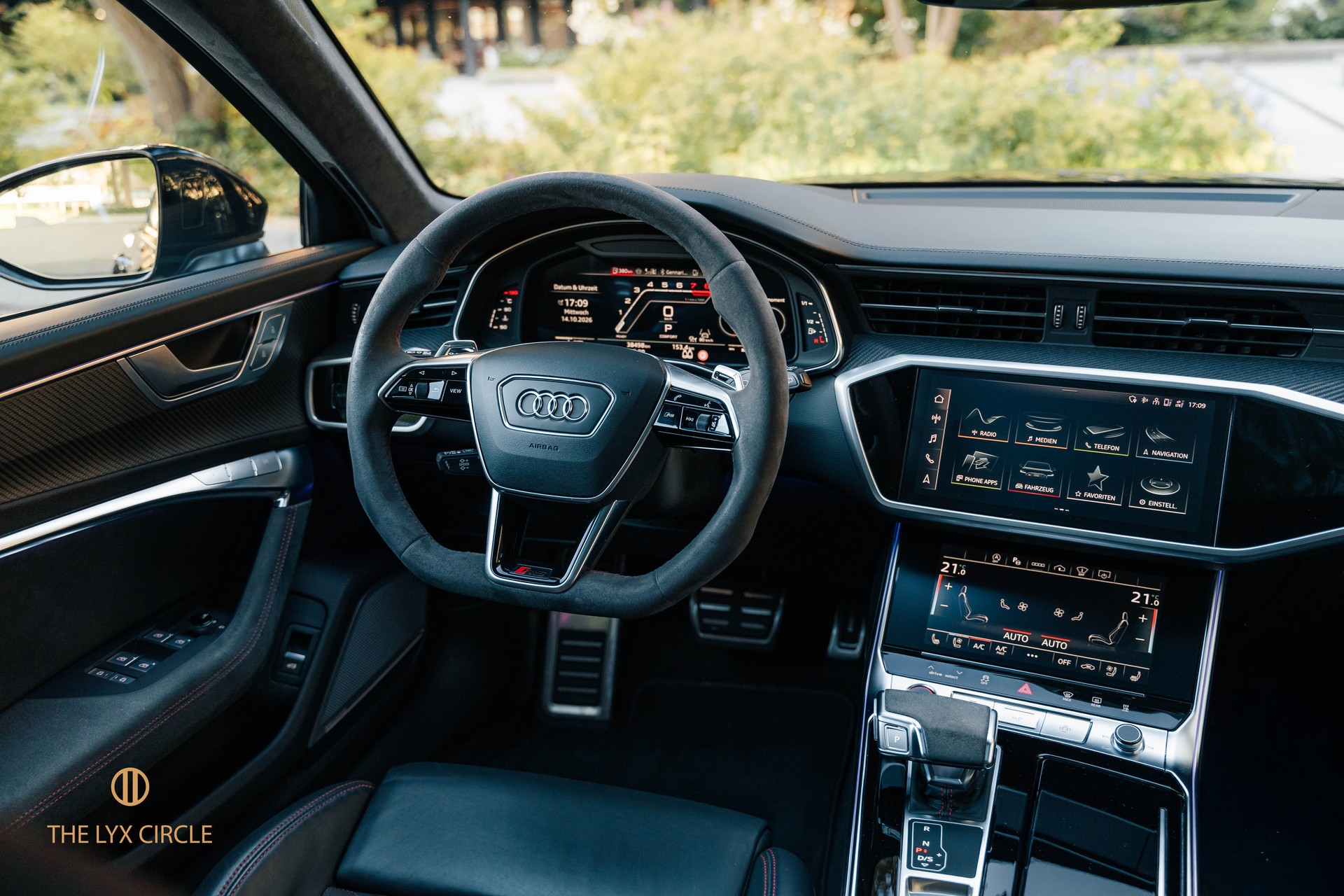 AUDI RS6 Avant 4.0 TFSI V8 Performance quattro-image-12