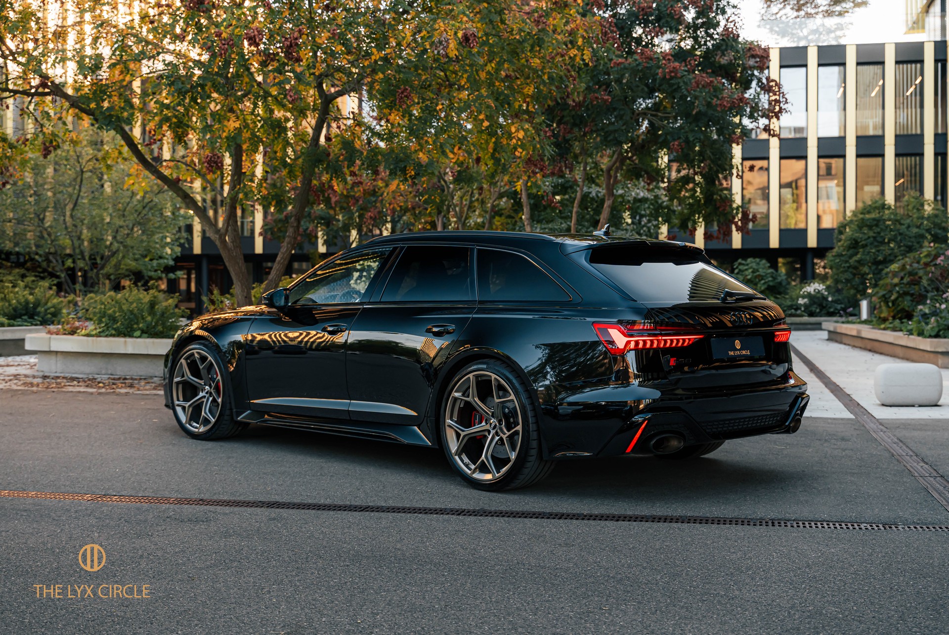 AUDI RS6 Avant 4.0 TFSI V8 Performance quattro-image-7