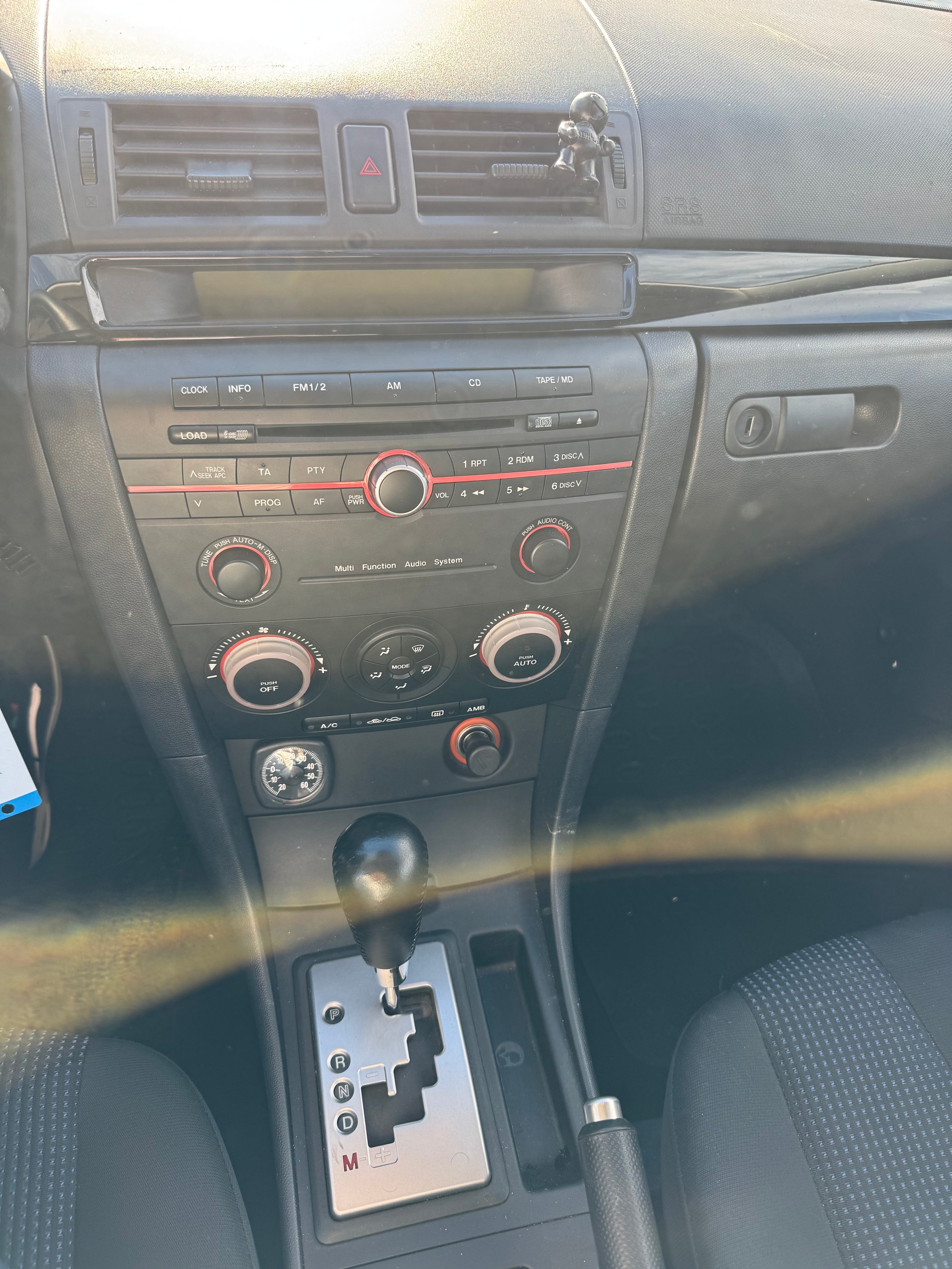 MAZDA 3 1.6 16V Confort-image-13