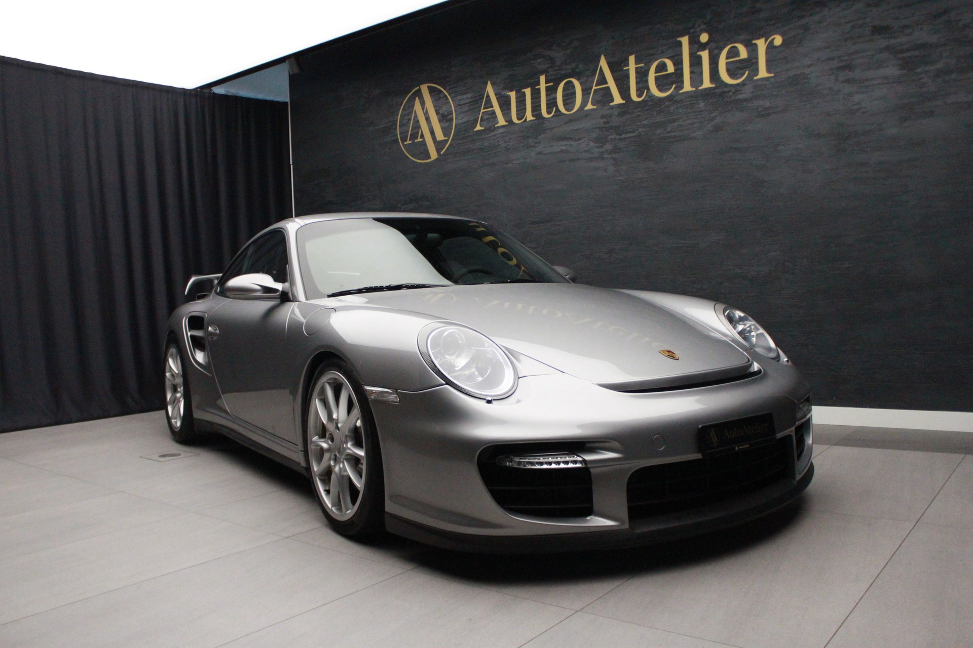 PORSCHE 911 GT2-image-0