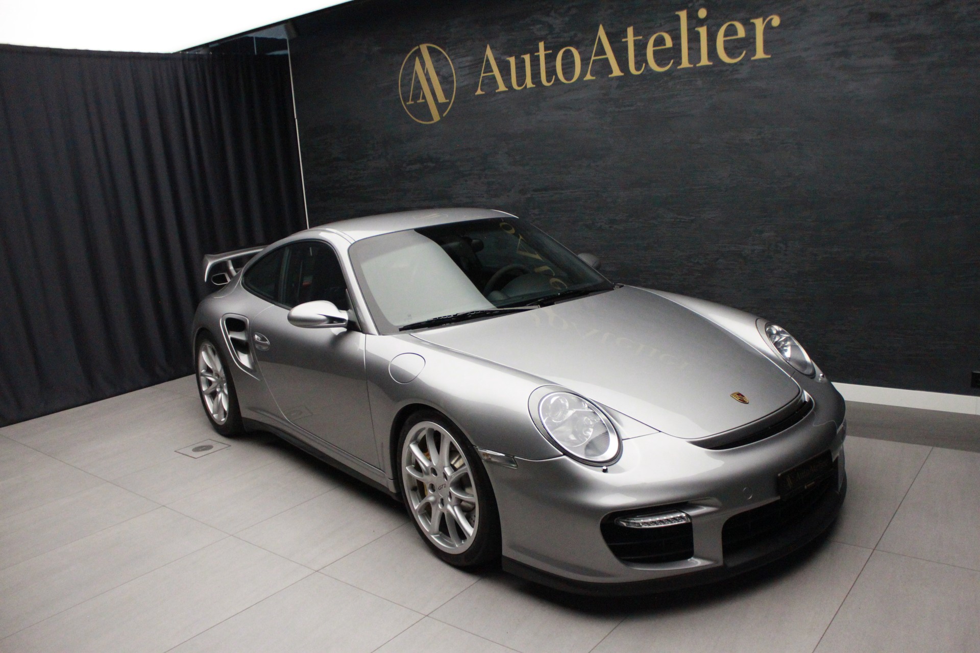 PORSCHE 911 GT2-image-2