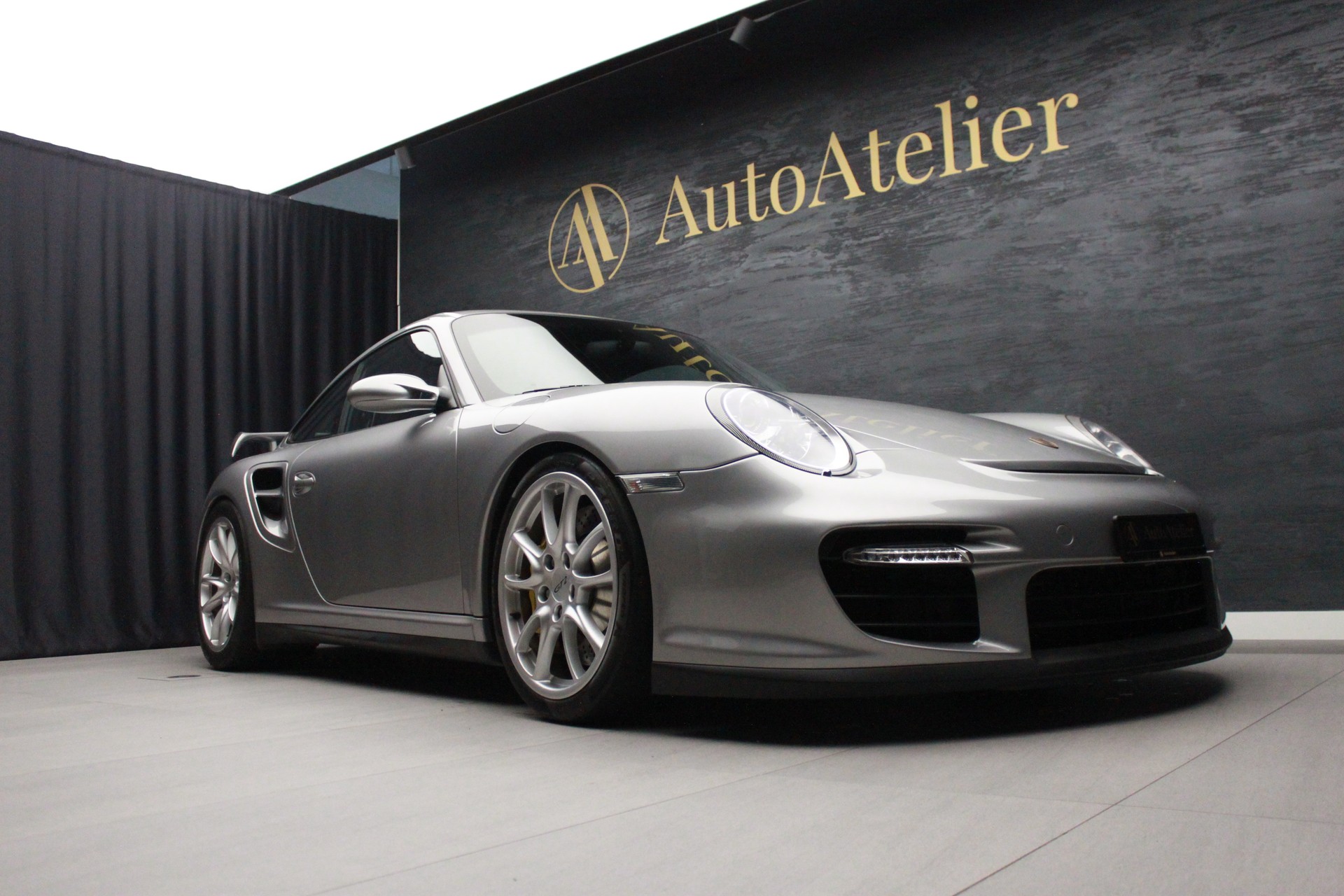 PORSCHE 911 GT2-image-4