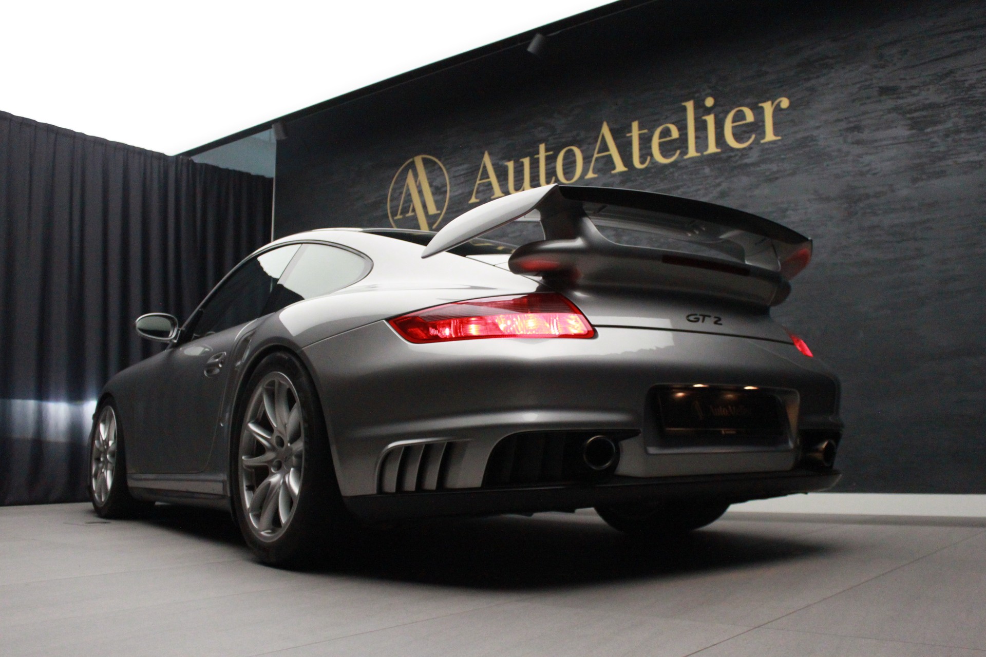 PORSCHE 911 GT2-image-9
