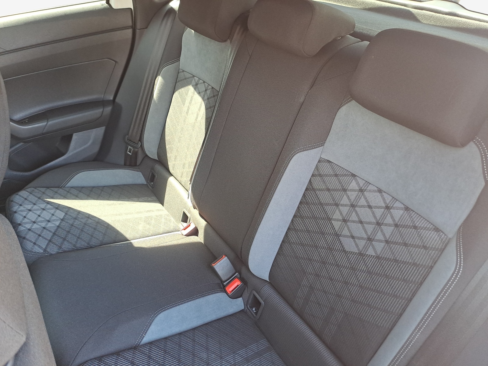 VW Polo 1.0 TSI R-Line DSG-image-11
