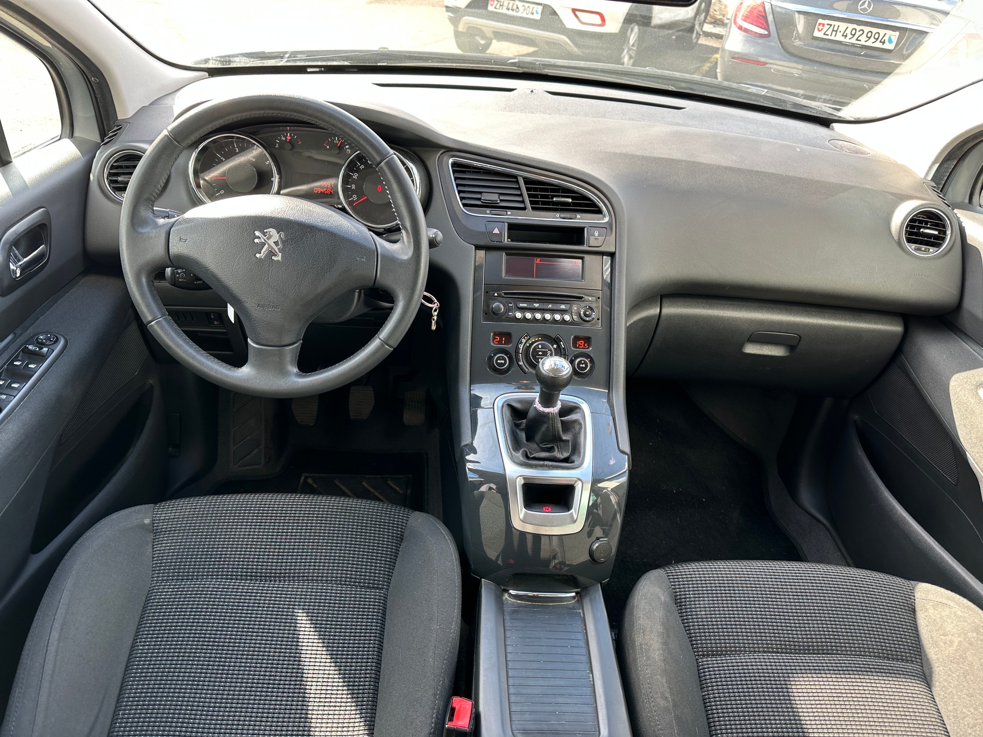 PEUGEOT 5008 1.6 16V VTI Active-image-7