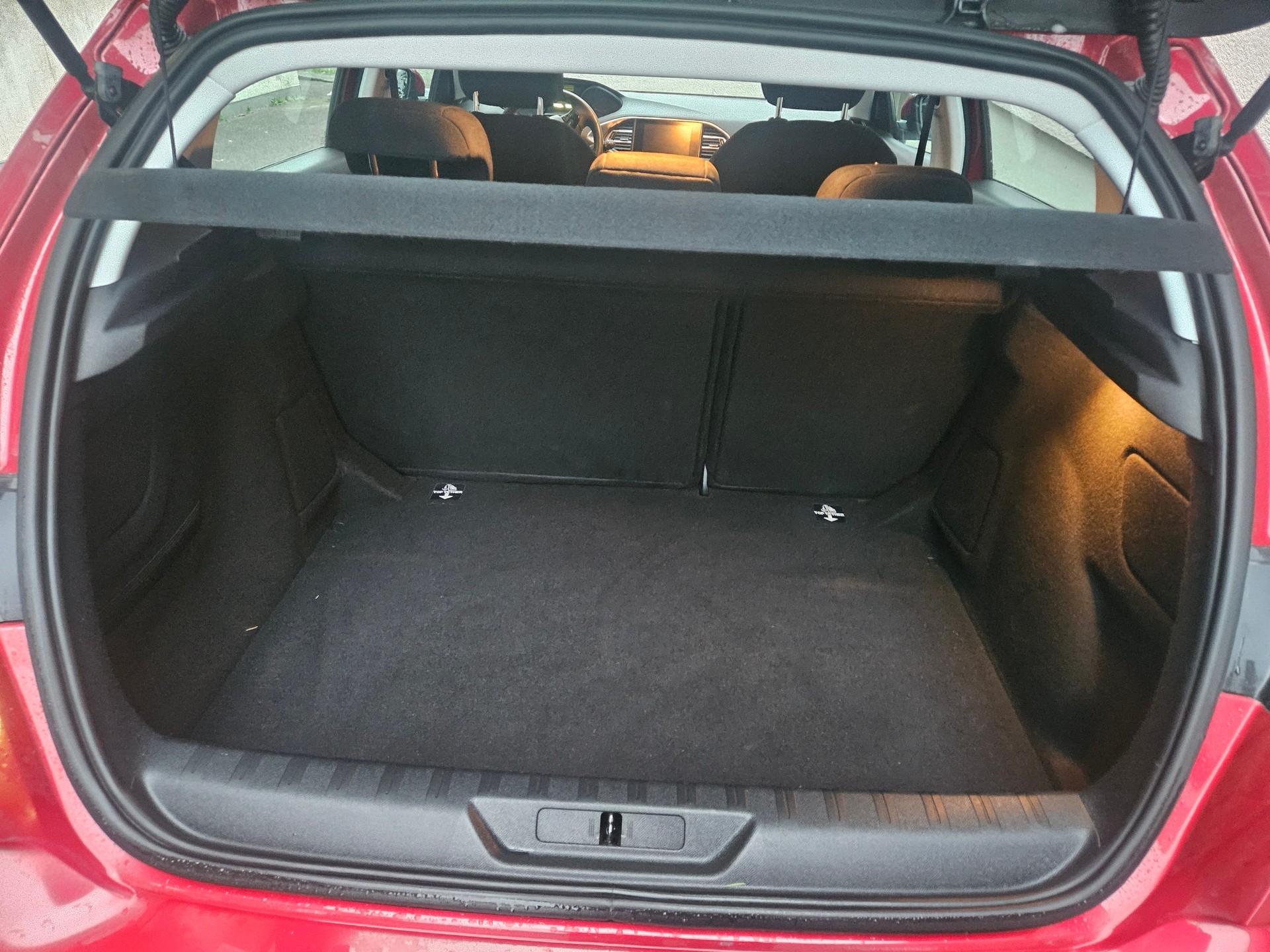 PEUGEOT 308 1.6 BlueHDI Active Automatic-image-15