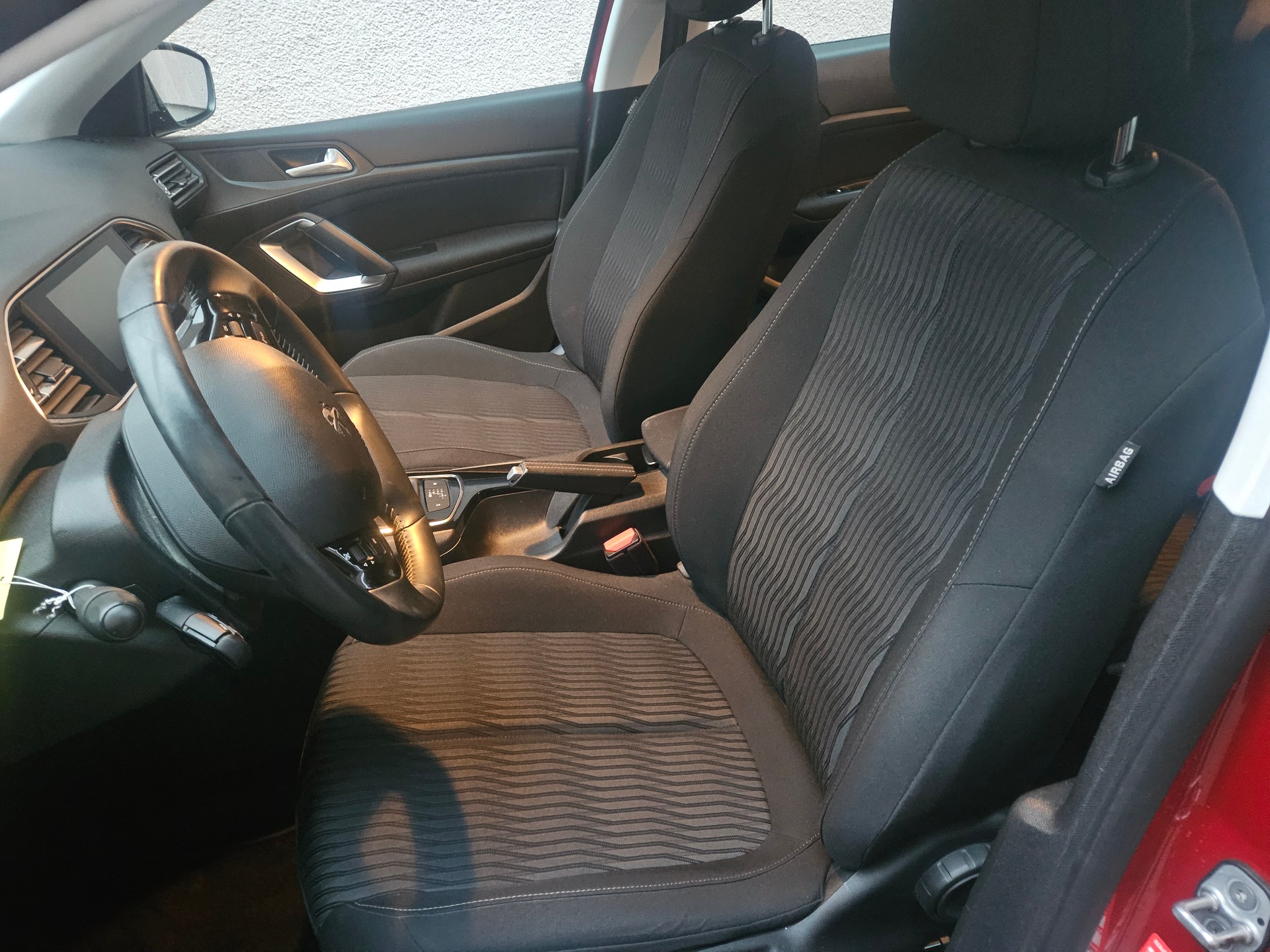 PEUGEOT 308 1.6 BlueHDI Active Automatic-image-7