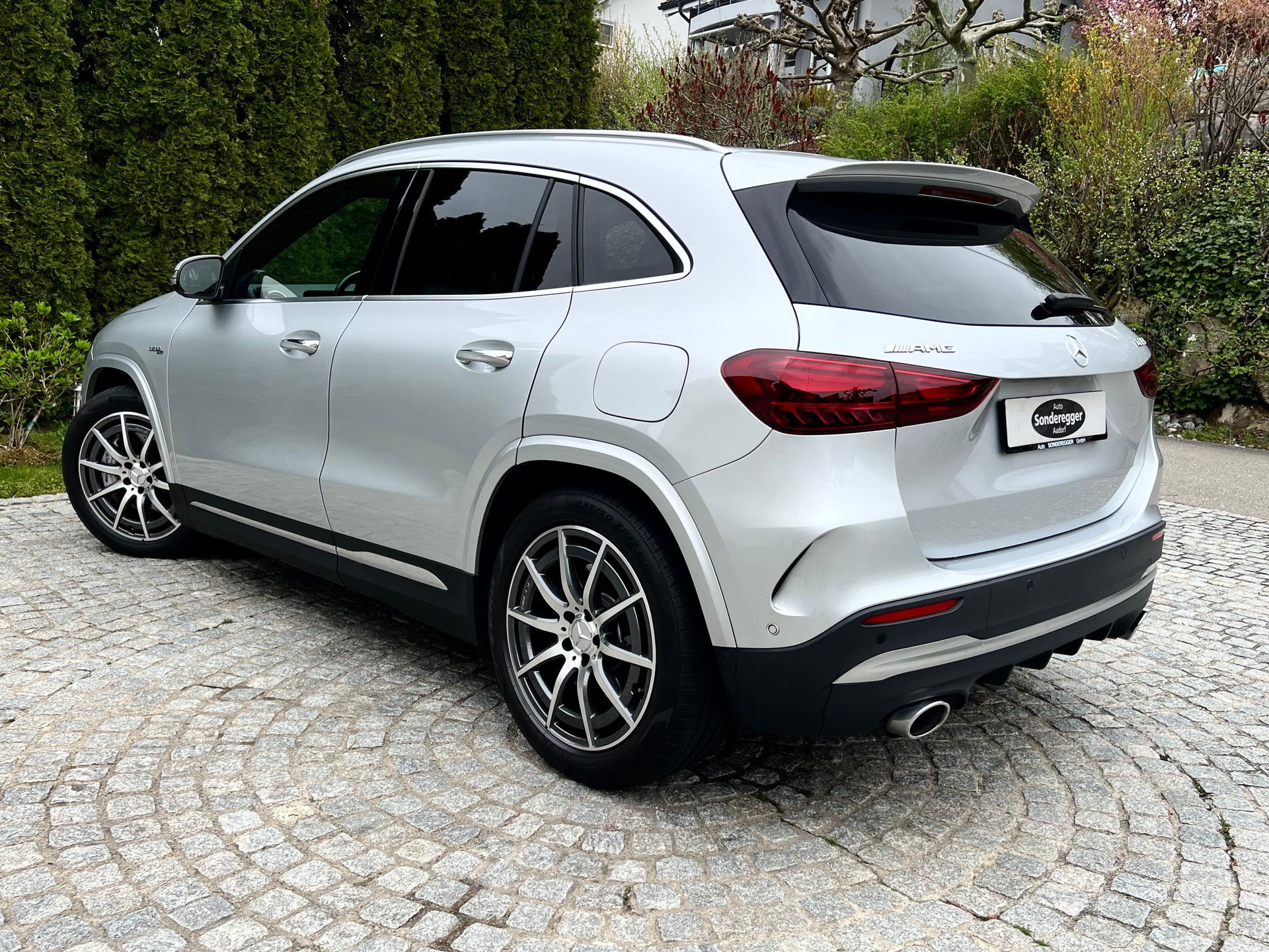 MERCEDES-BENZ GLA 35 AMG 4Matic 8G-Speedshift DCT-image-4