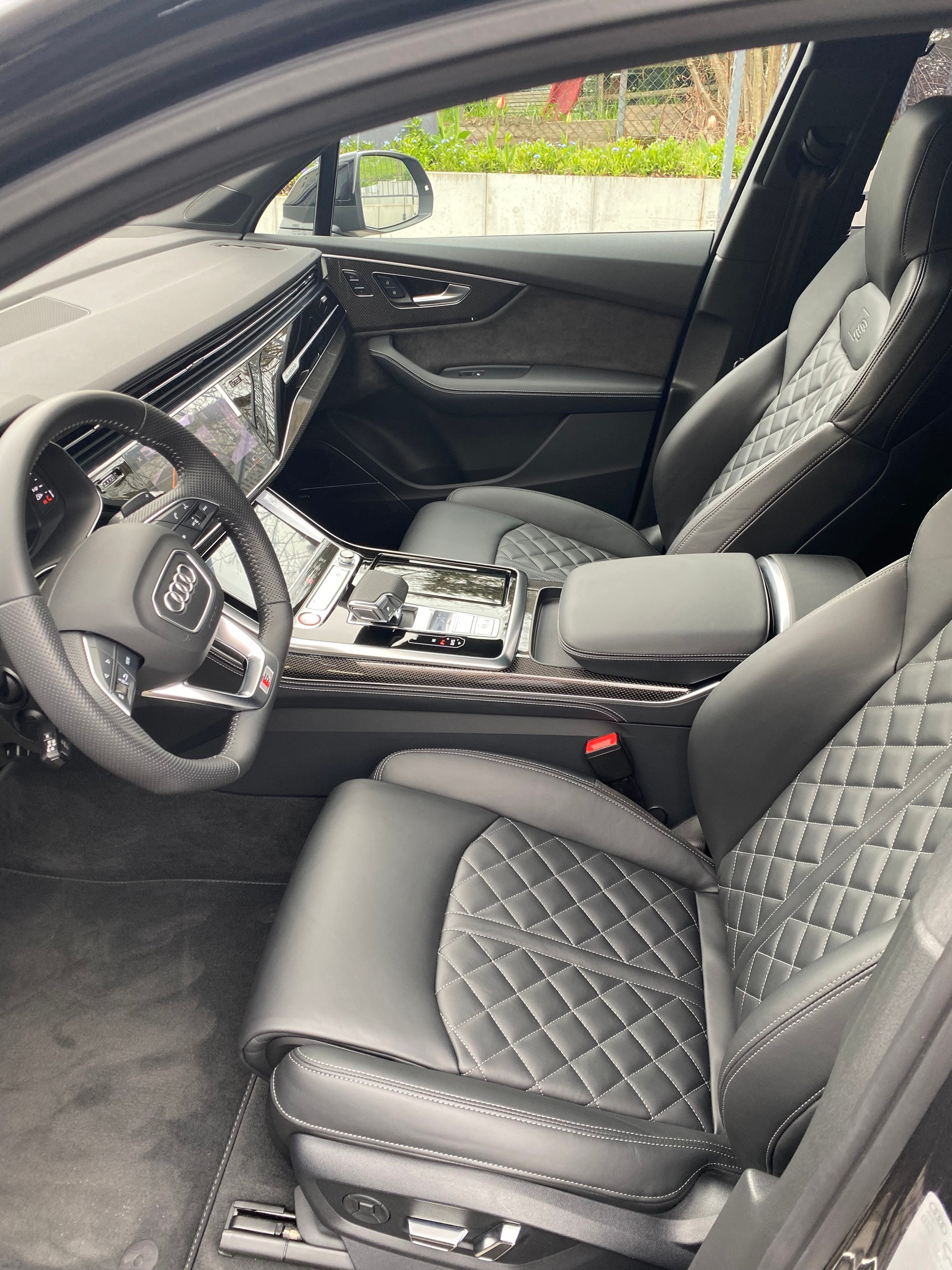 AUDI SQ7 4.0 TDI quattro tiptronic-image-11