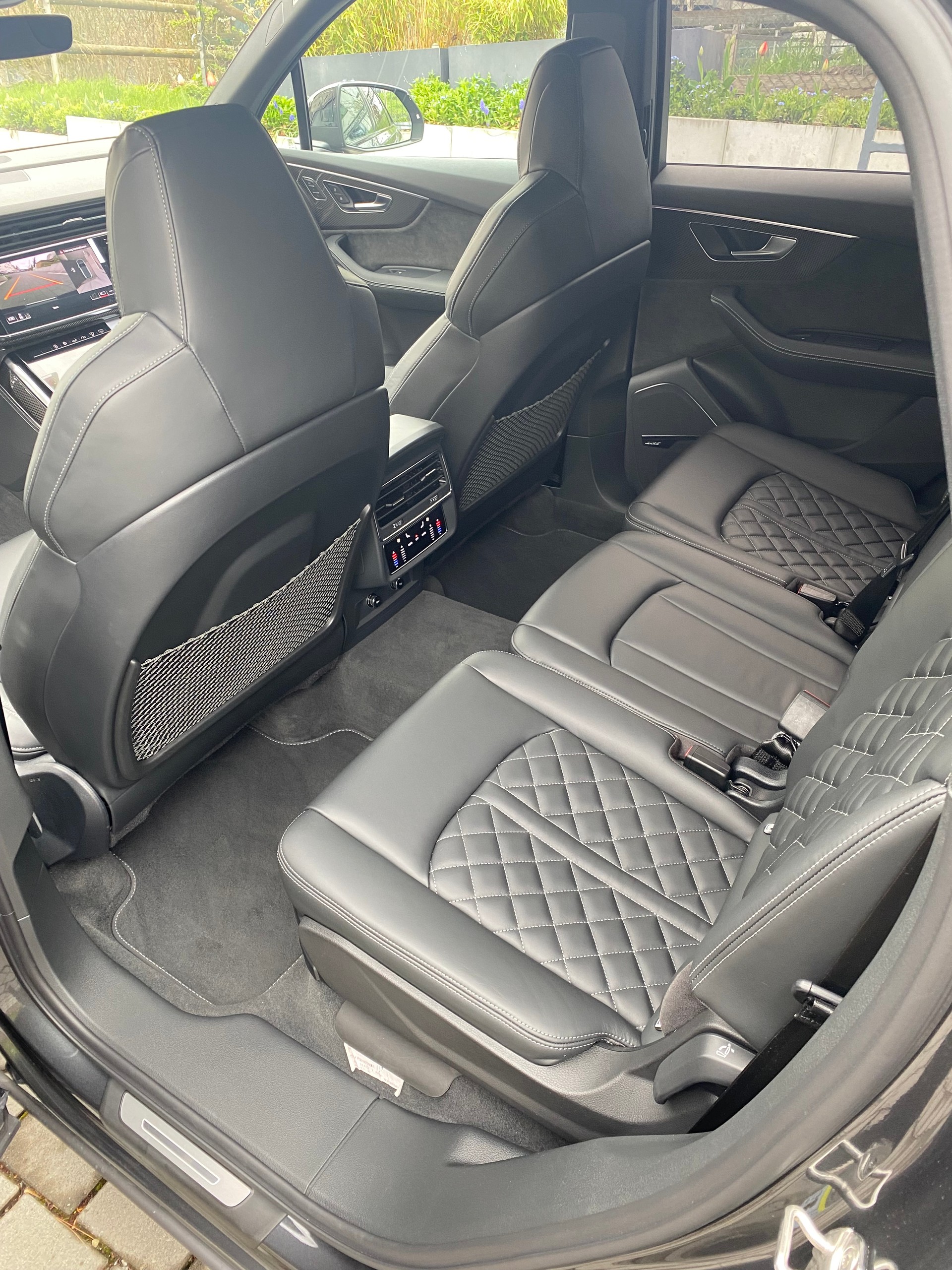 AUDI SQ7 4.0 TDI quattro tiptronic-image-12
