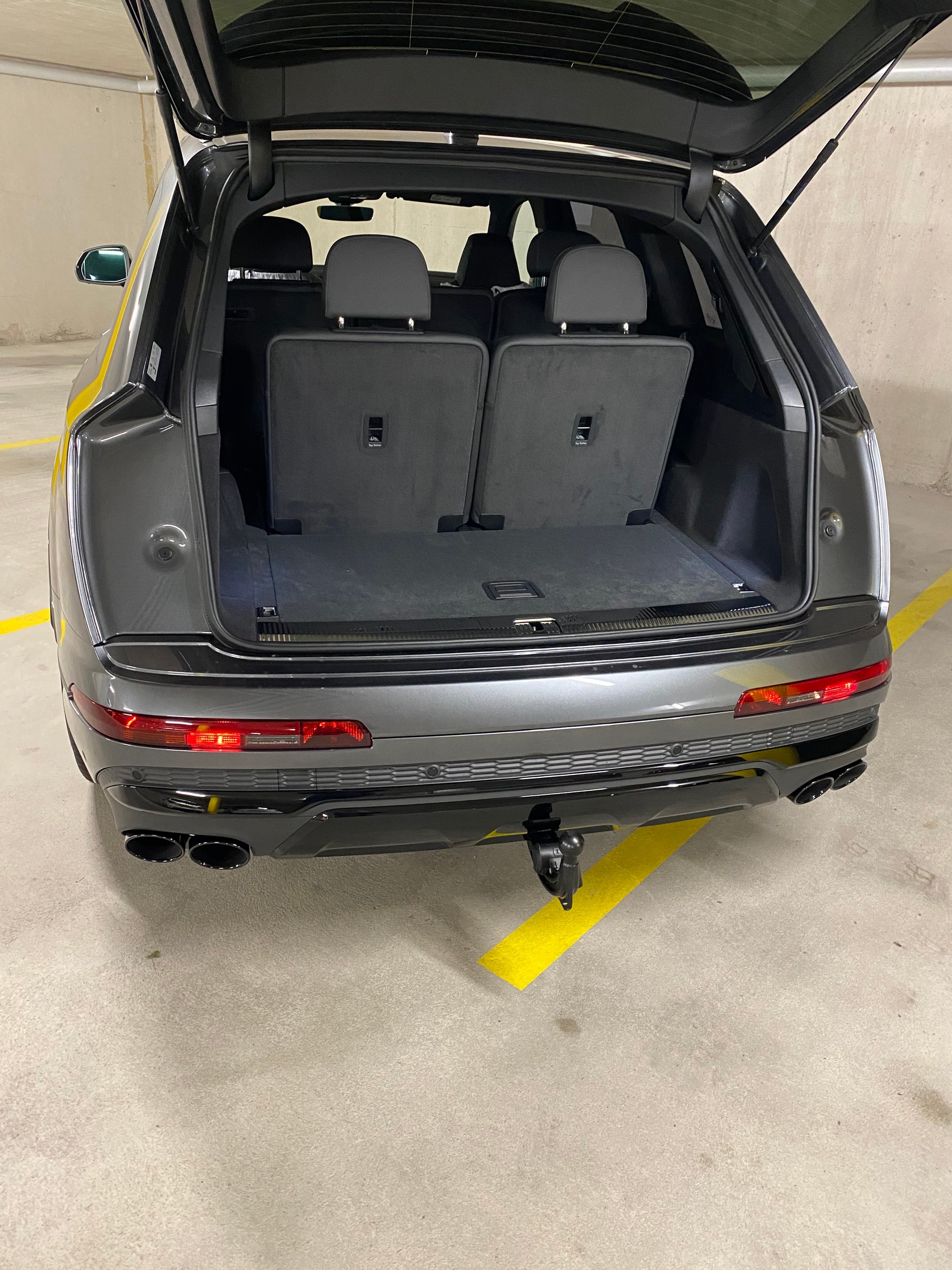 AUDI SQ7 4.0 TDI quattro tiptronic-image-8