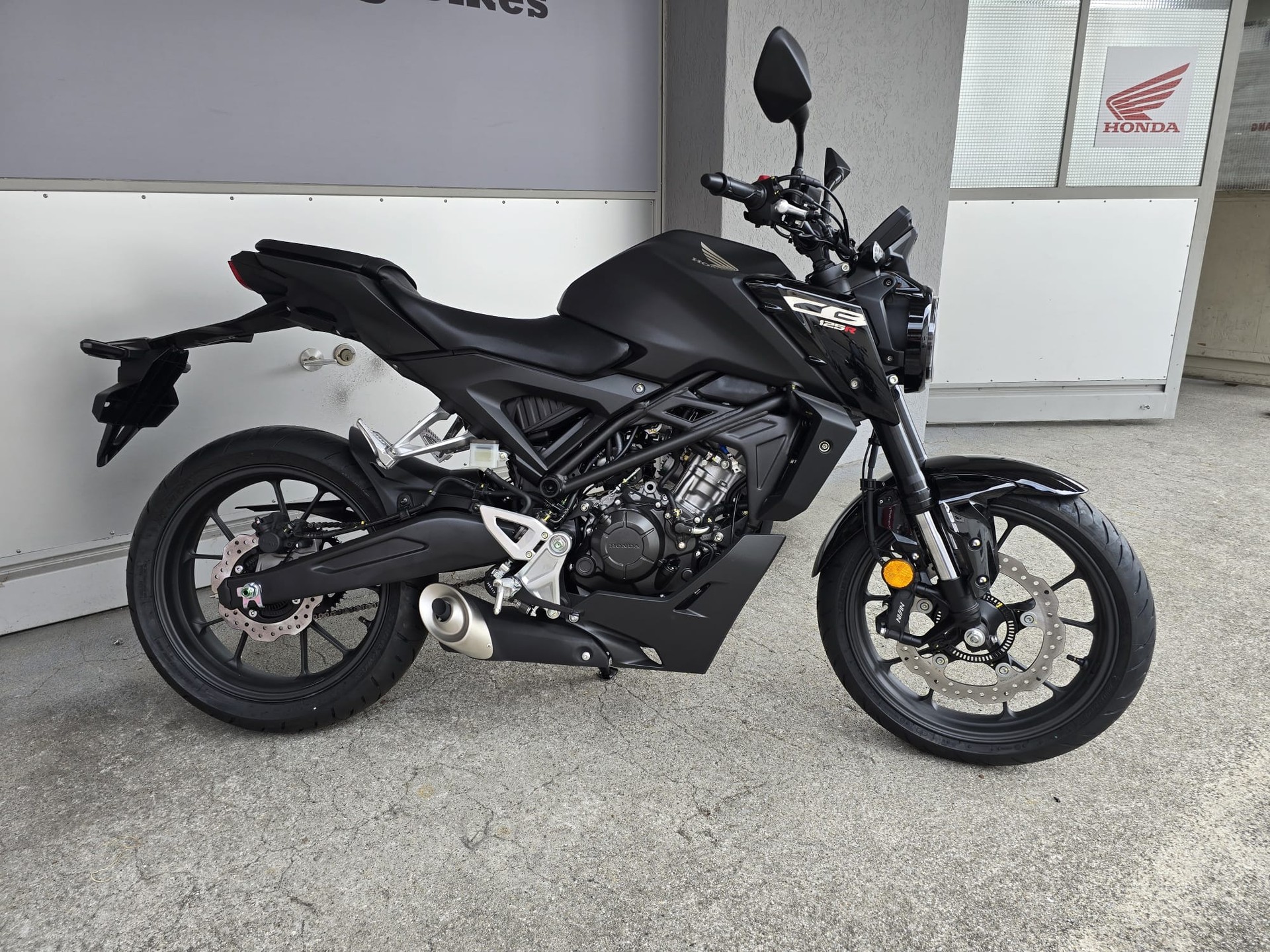 HONDA CB 125 R-image-4
