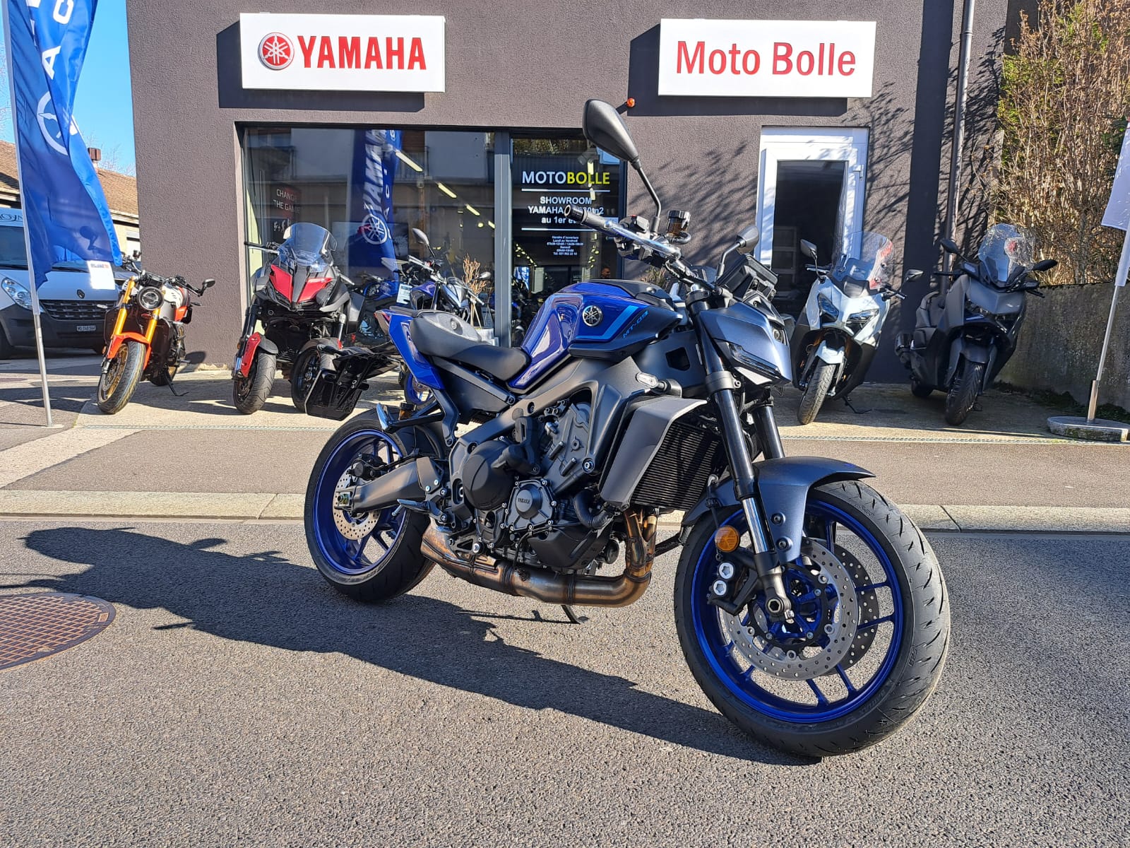 YAMAHA MT-09-showroom-element-3