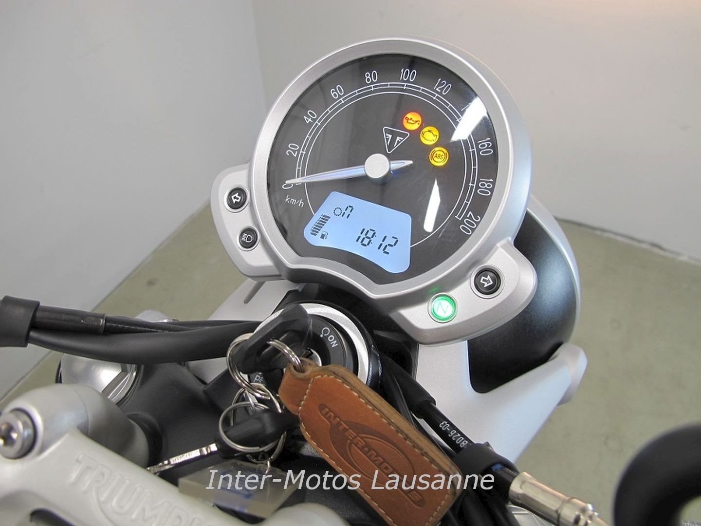 TRIUMPH STREET TWIN-image-6