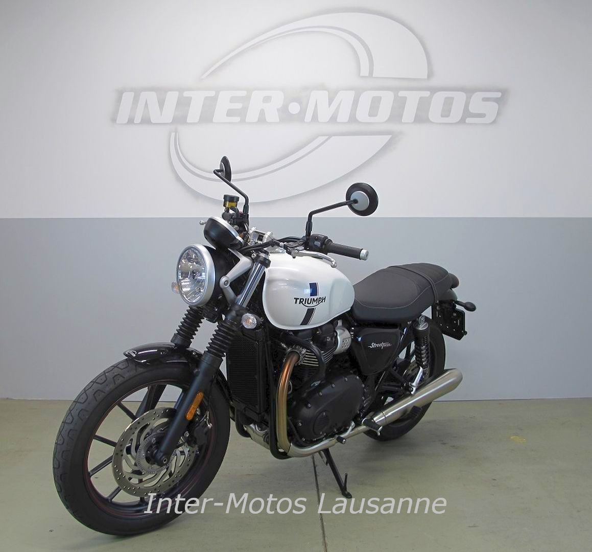 TRIUMPH STREET TWIN-showroom-element-2