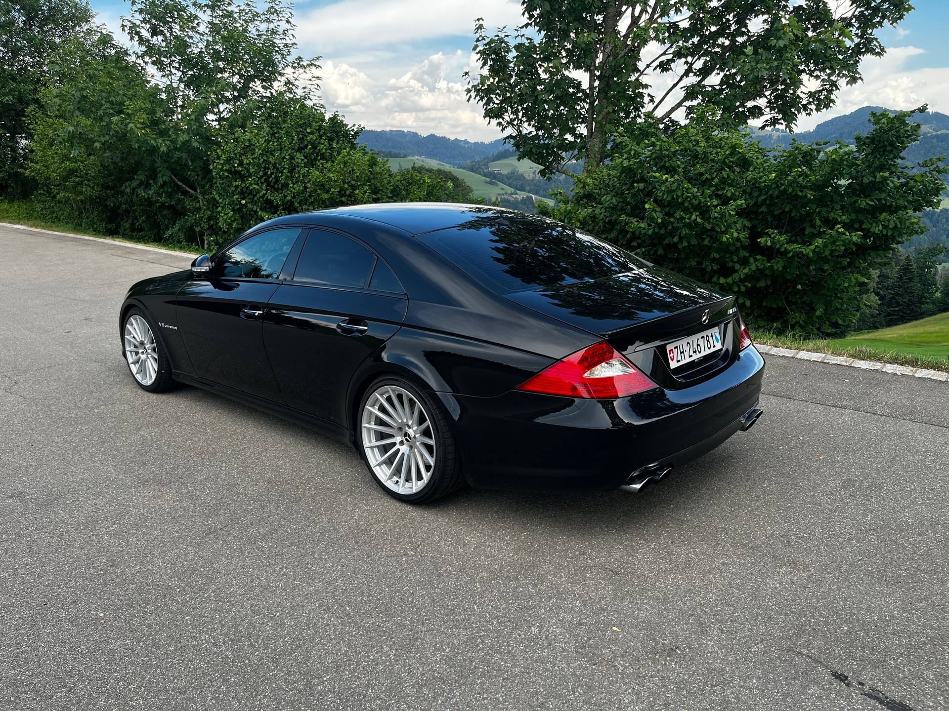 MERCEDES-BENZ CLS 55 AMG Automatic-image-2