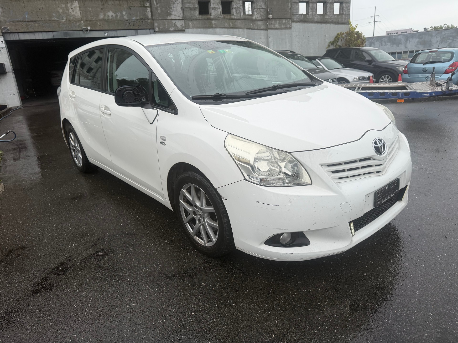 TOYOTA Verso 2.2 D-CAT Linea Luna Automatic-image-0