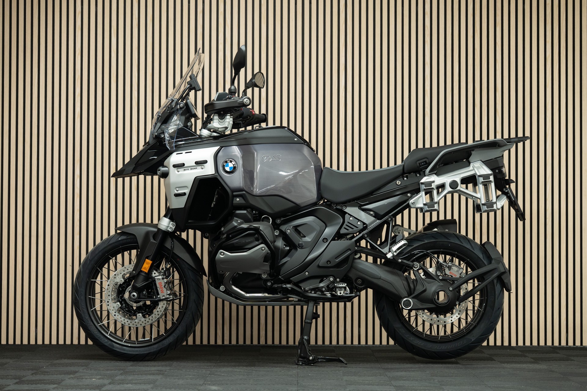 BMW R 1300 GS Adventure mit 0.9% Leasing und CHF 1'500.- Boxer Prämie 🤑🔥-showroom-element-1