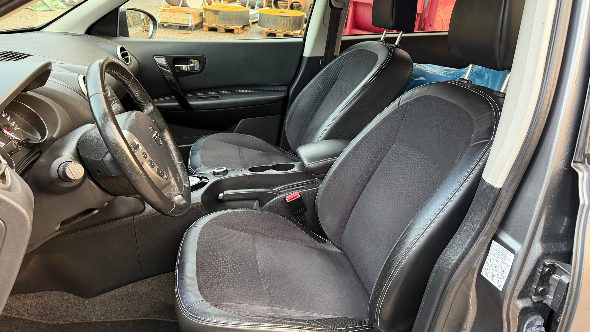 NISSAN Qashqai 2.0 4WD tekna XTronic CVT-image-9