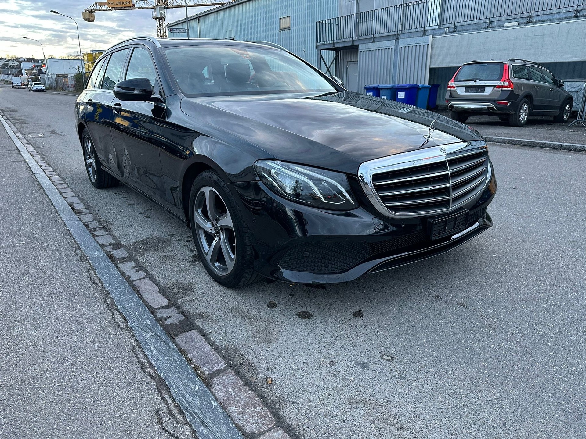 MERCEDES-BENZ E 220 d 4Matic 9G-Tronic-image-3