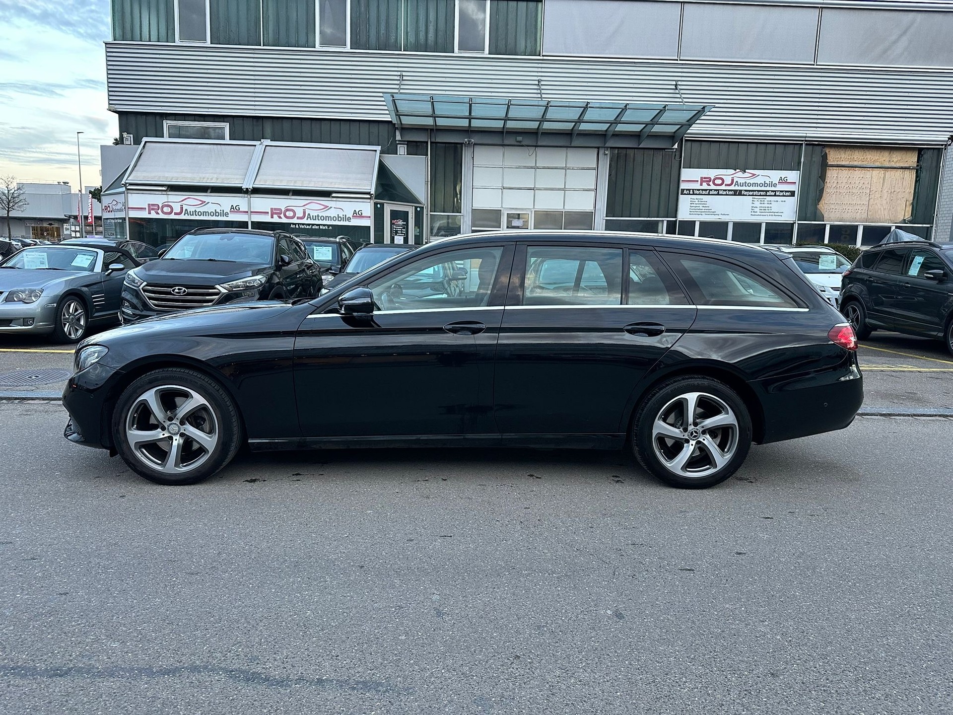 MERCEDES-BENZ E 220 d 4Matic 9G-Tronic-image-0