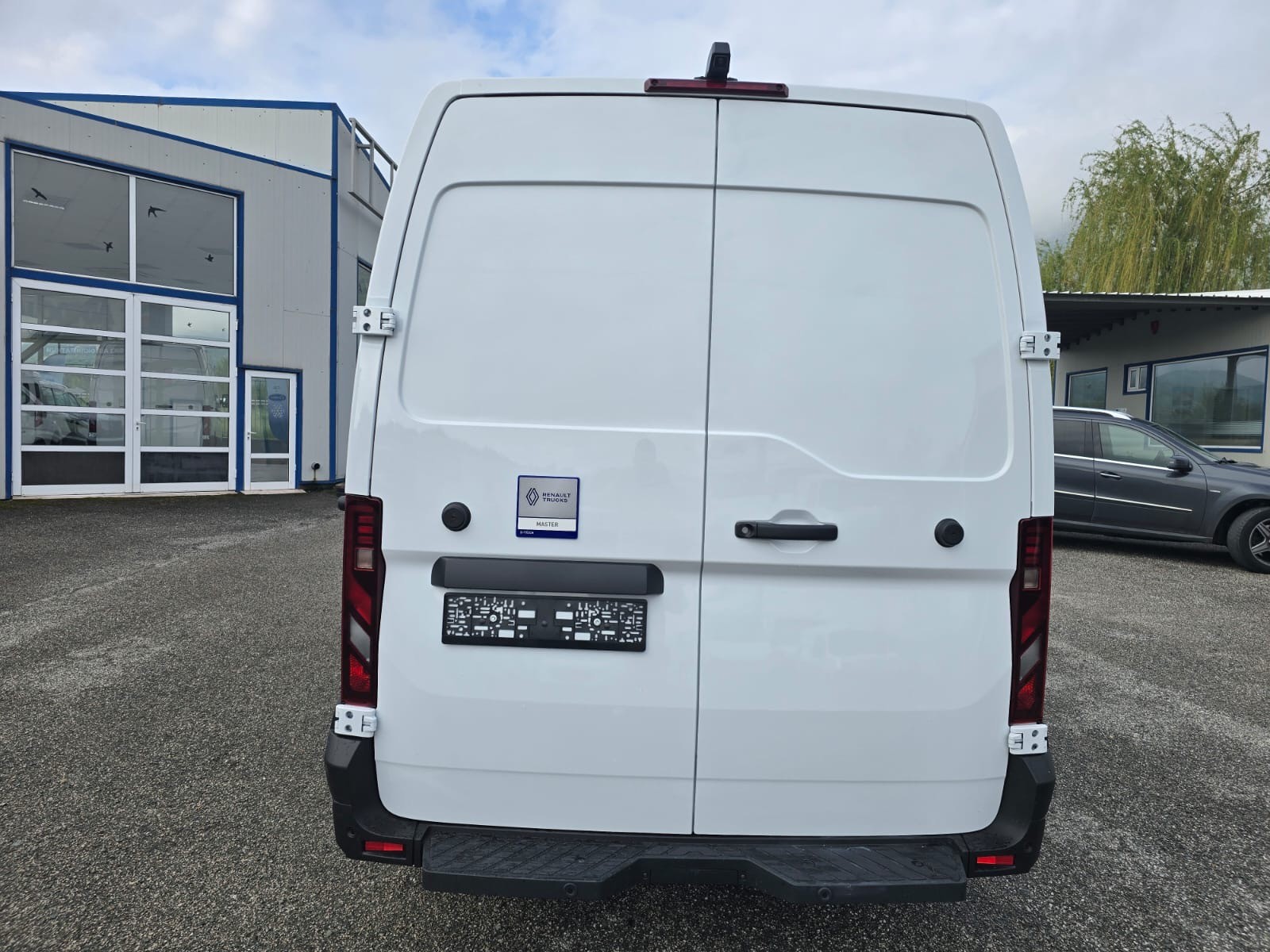 RENAULT Master E-Tech 40 EV 87kWh L3H2-image-1