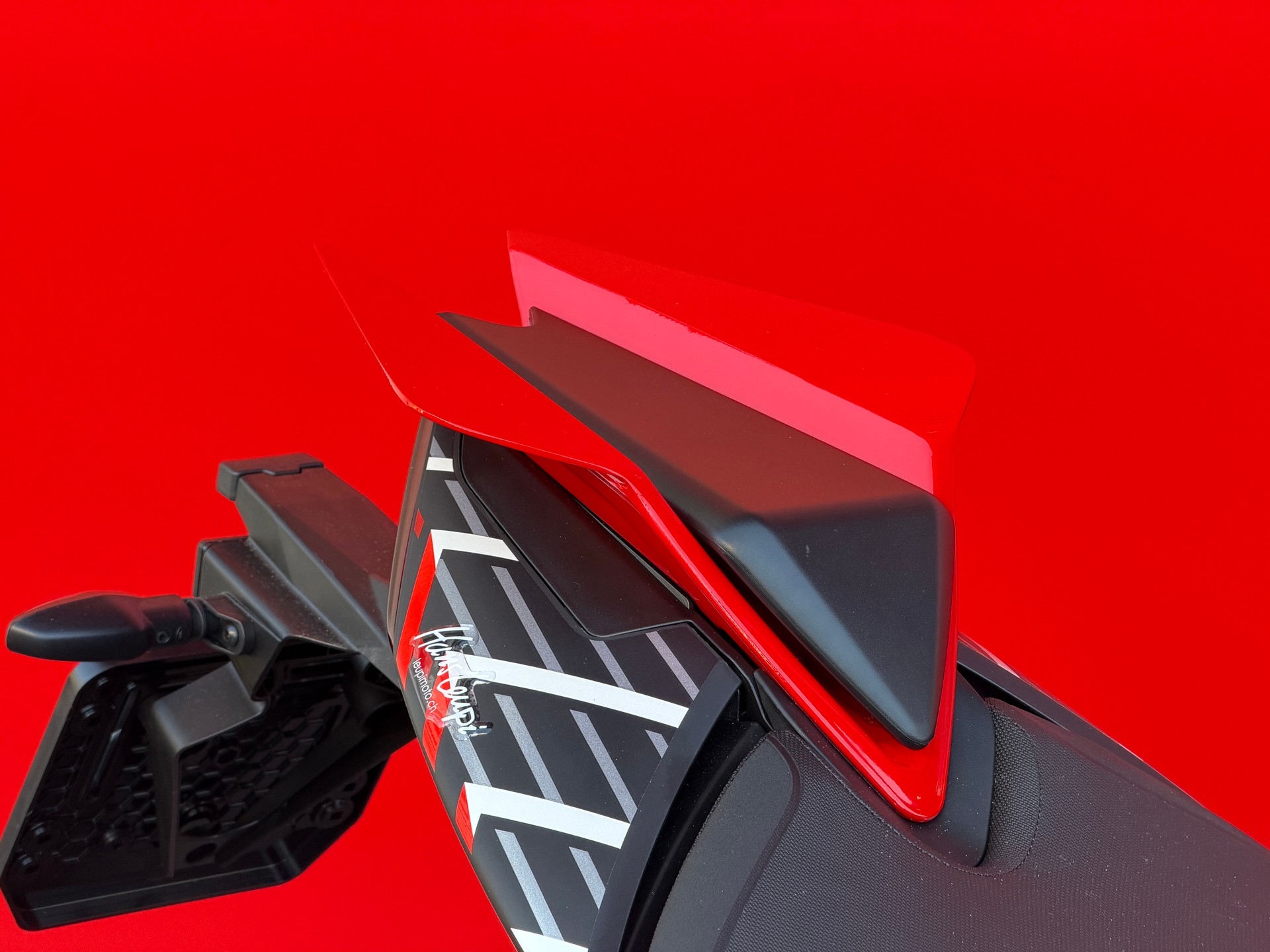 APRILIA Tuono 660 (35kw)-showroom-element-3