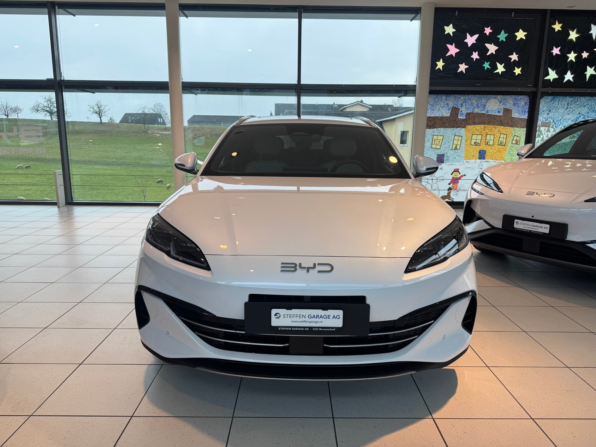 BYD Seal 6 DM-i Tour. Comfort-showroom-element-1