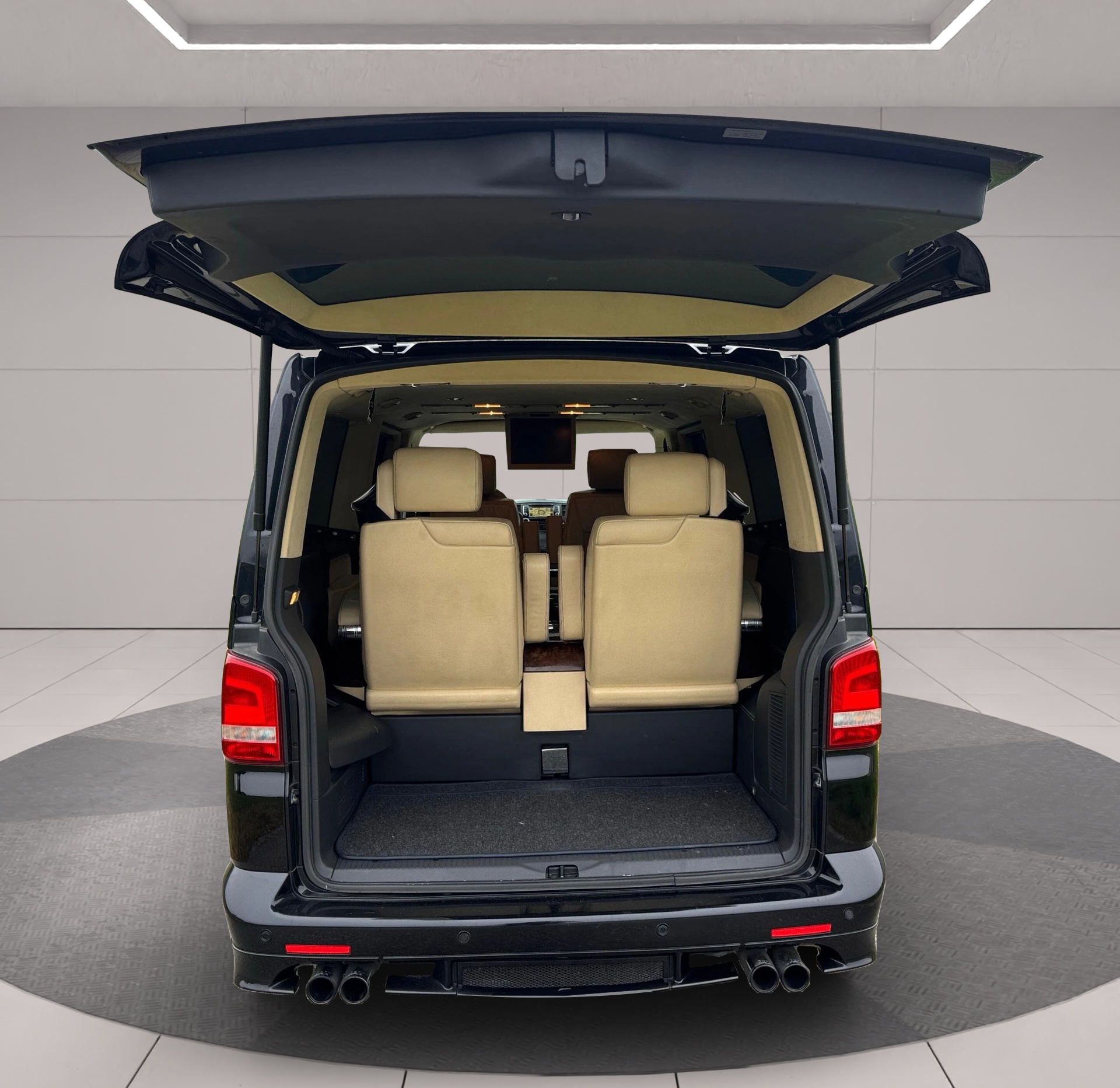 VW T5 Multivan 2.0 TSI | VIP Business Umbau-image-8