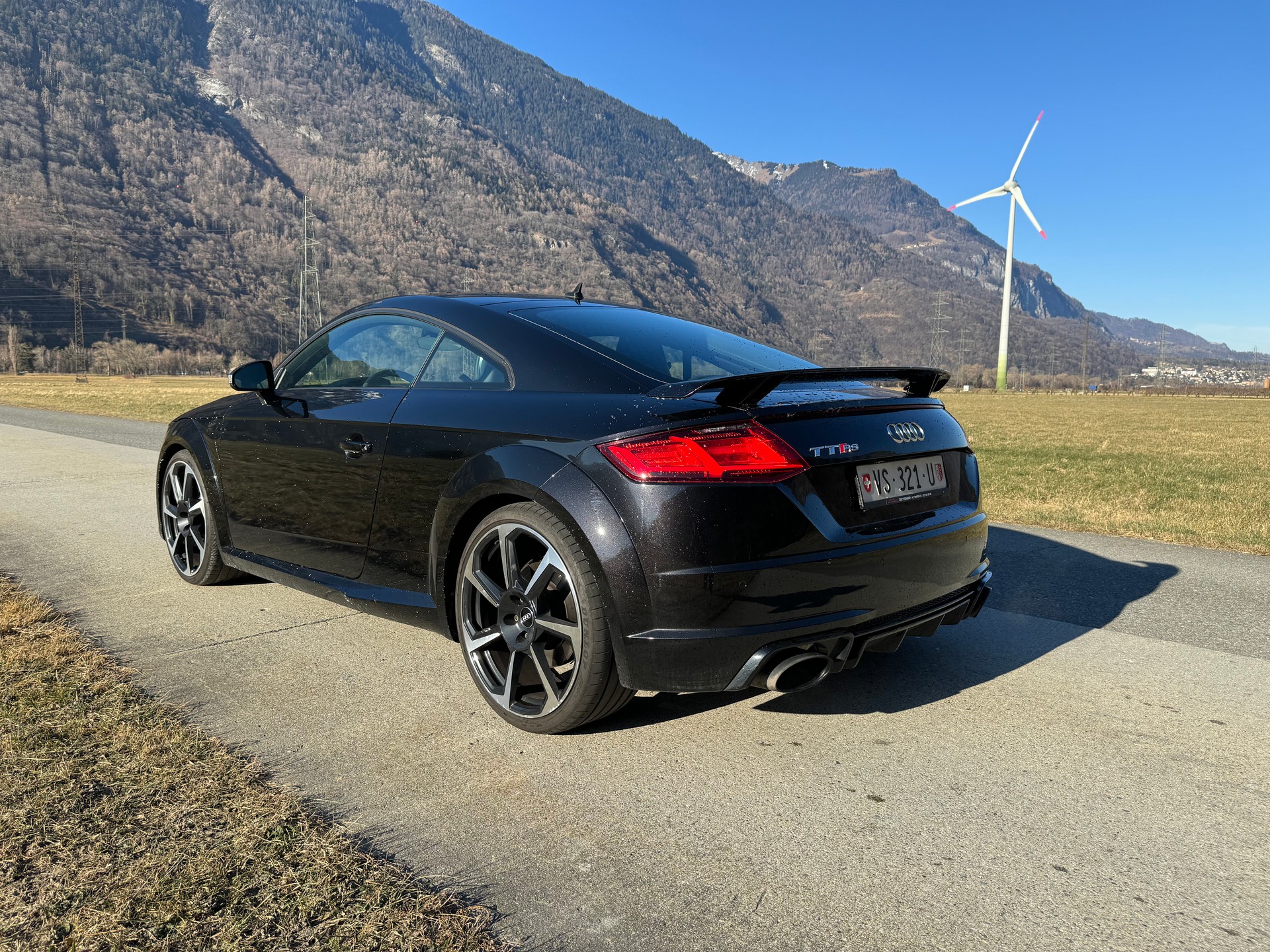AUDI TT RS Coupé 2.5 TFSI quattro S-tronic-image-3