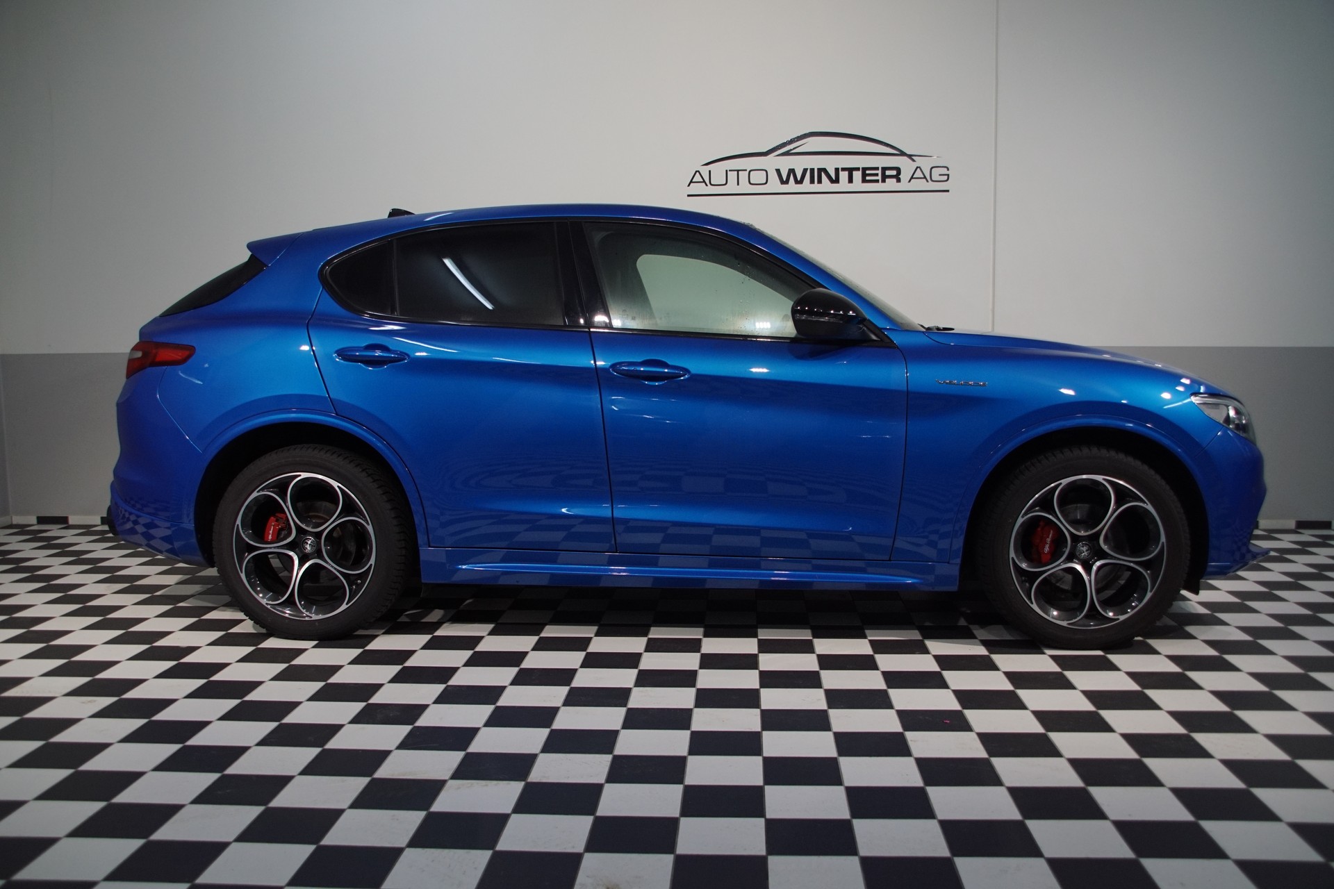 ALFA ROMEO Stelvio 2.0 Veloce Sky Q4-image-4