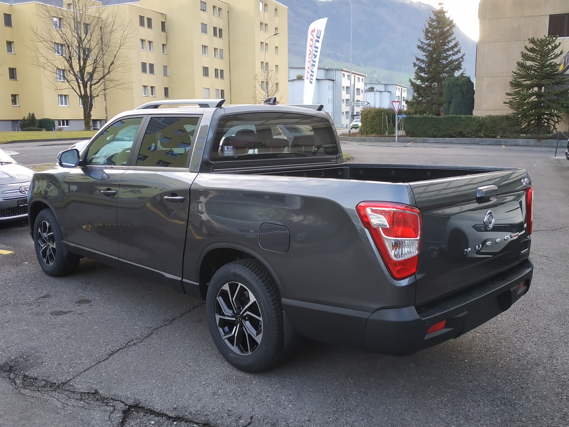 KGM-SsangYong Grand Musso 2.2 Titanium 4WD Automat-showroom-element-3