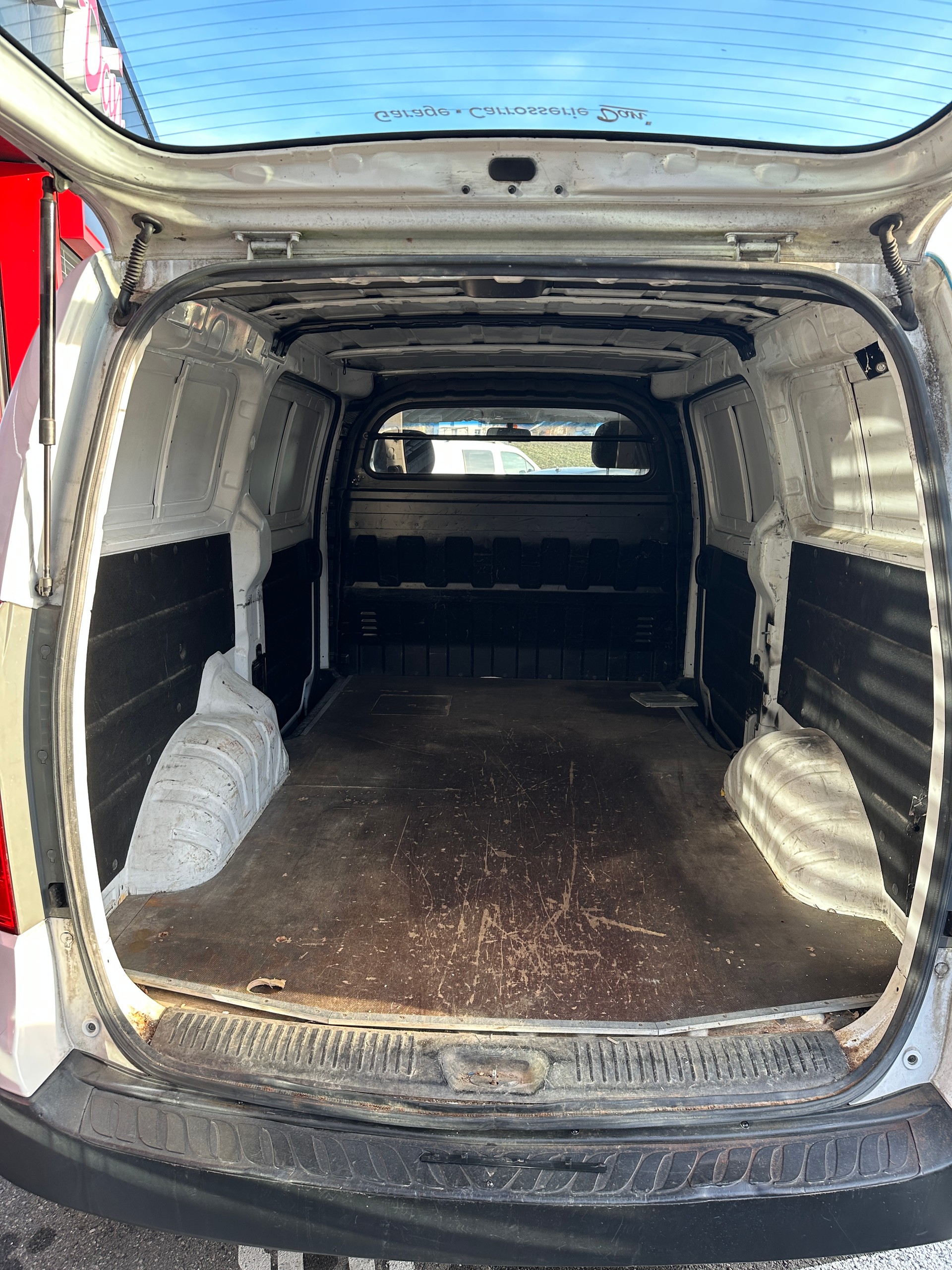 HYUNDAI H-1 Cargo 2.5 CRDi HP 5-Türen / Portes / Porte-image-3