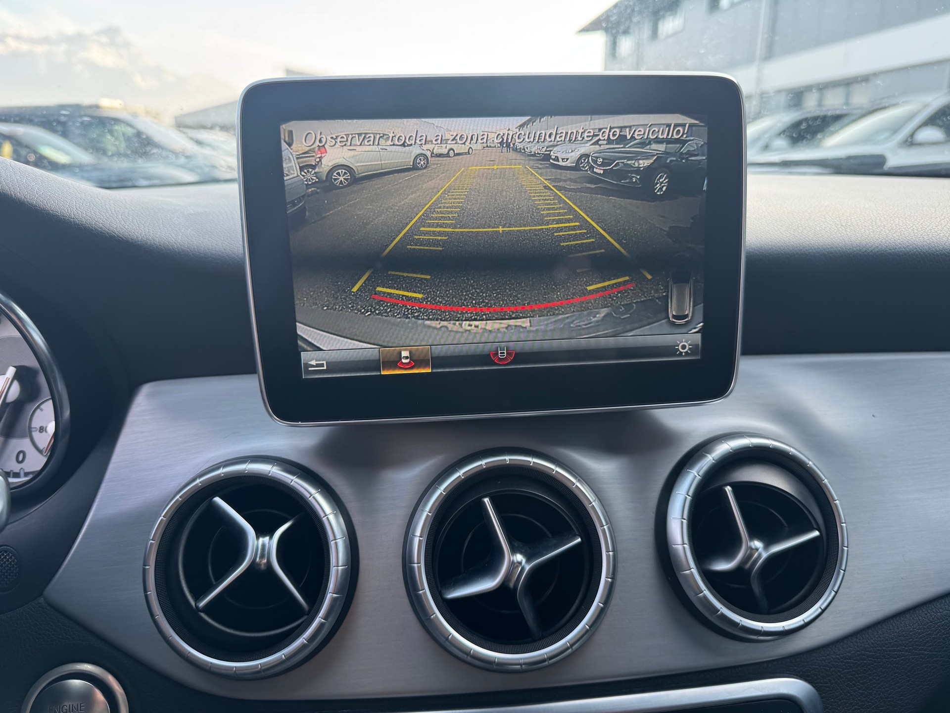 MERCEDES-BENZ CLA Shooting Brake 250 AMG Line 4Matic 7G-DCT-image-14
