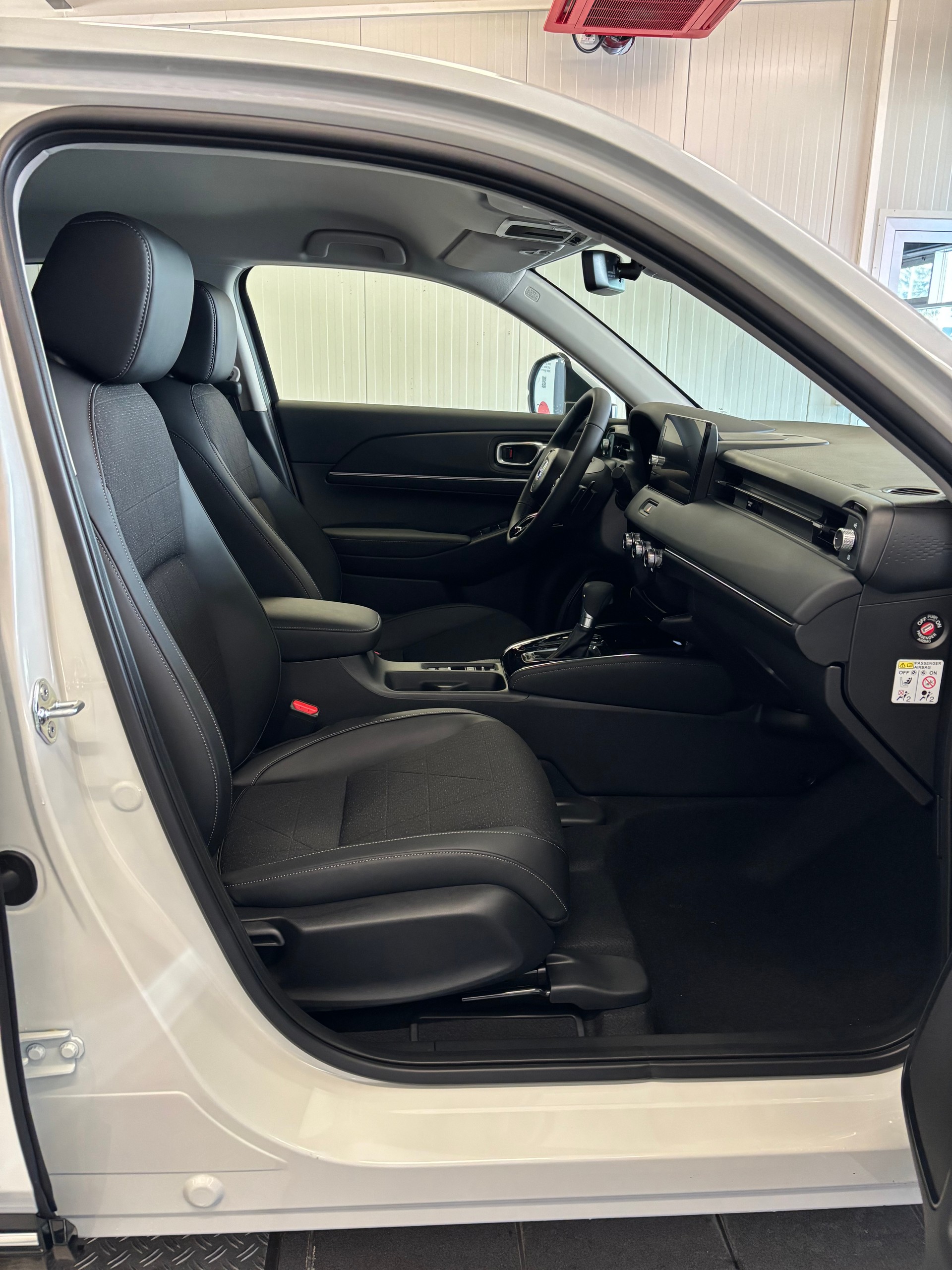HONDA HR-V 1.5i-MMD Advance CVT-image-12