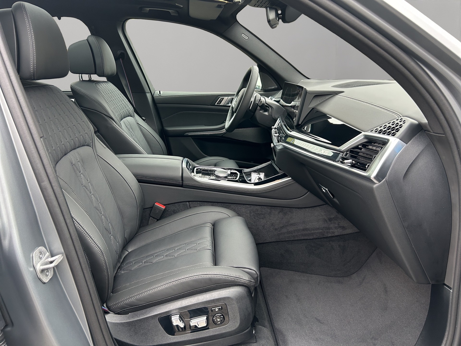 BMW X5 xDrive 48V 30d M Sport Pro Steptronic-image-19